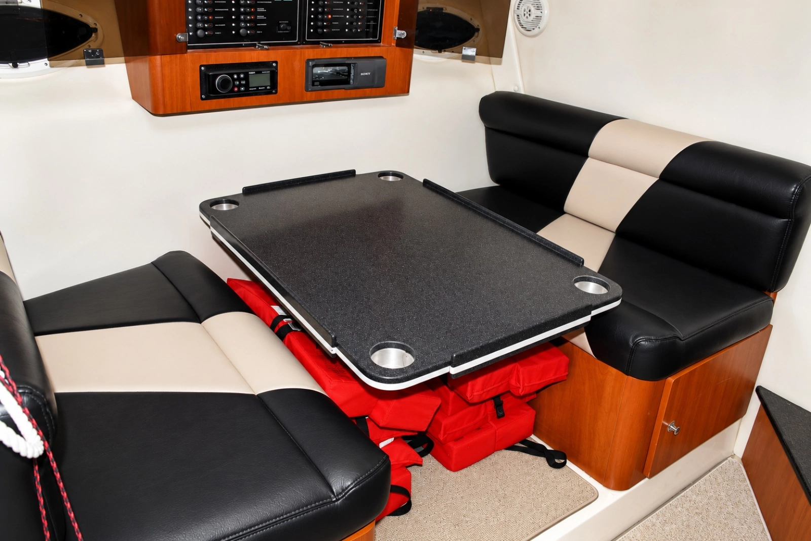 Michigami 31ft Sport Craft Yacht For Sale