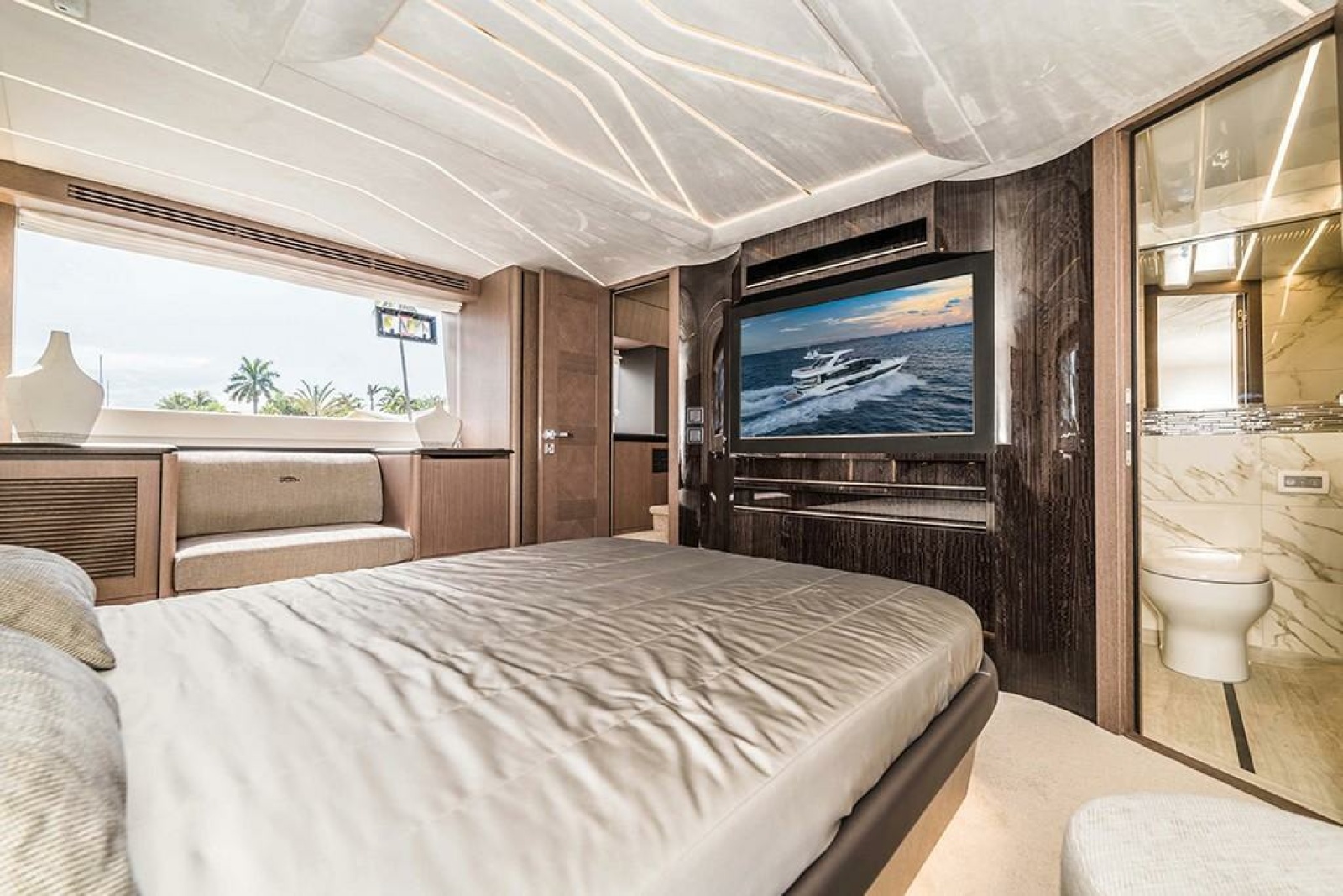 2025 Galeon 680 FLY
