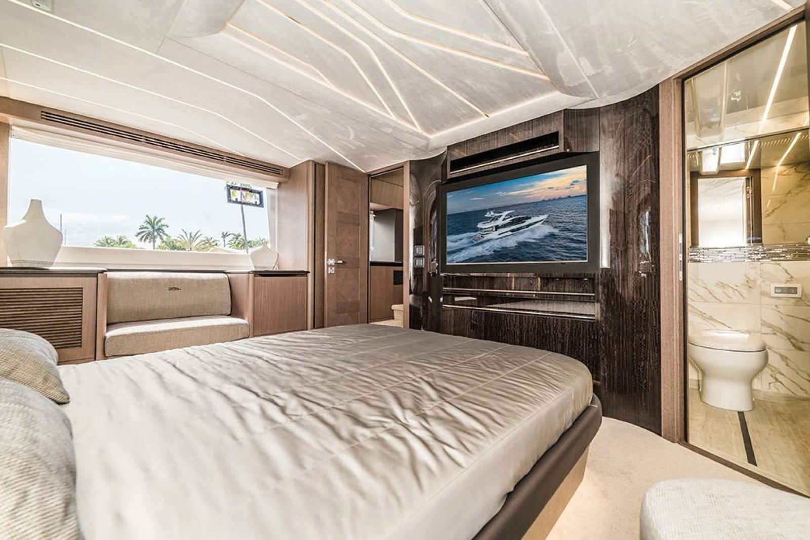 2025 Galeon 680 FLY