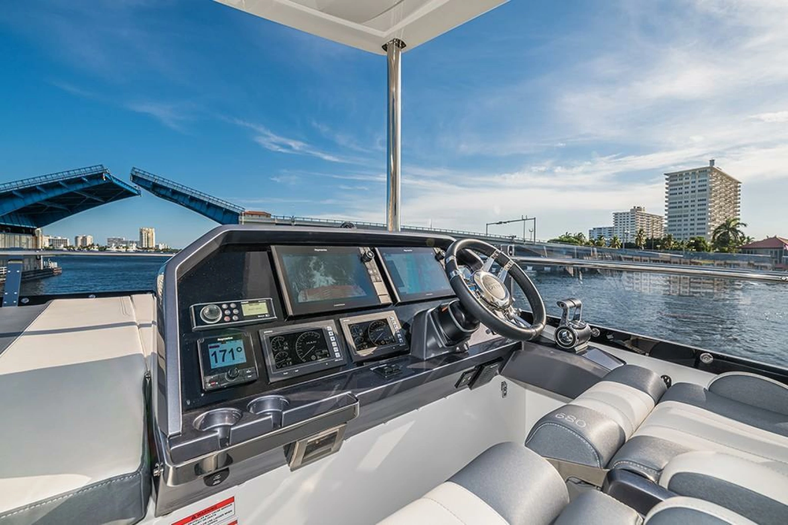 2025 Galeon 680 FLY