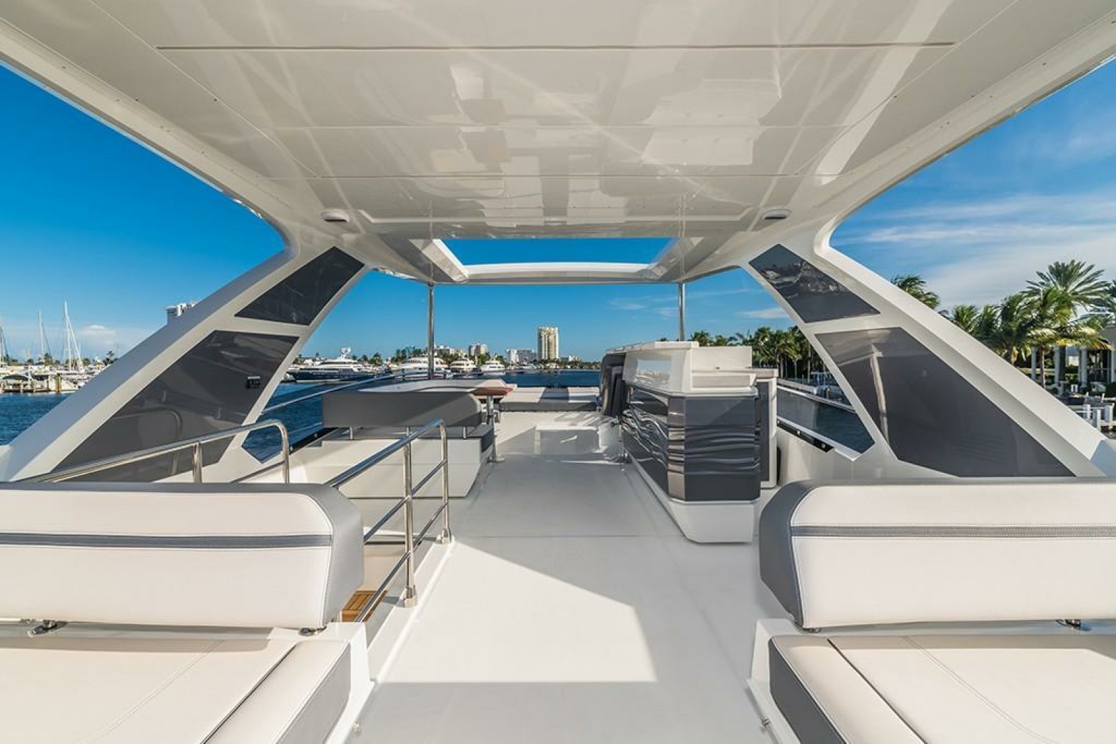 2025 Galeon 680 FLY