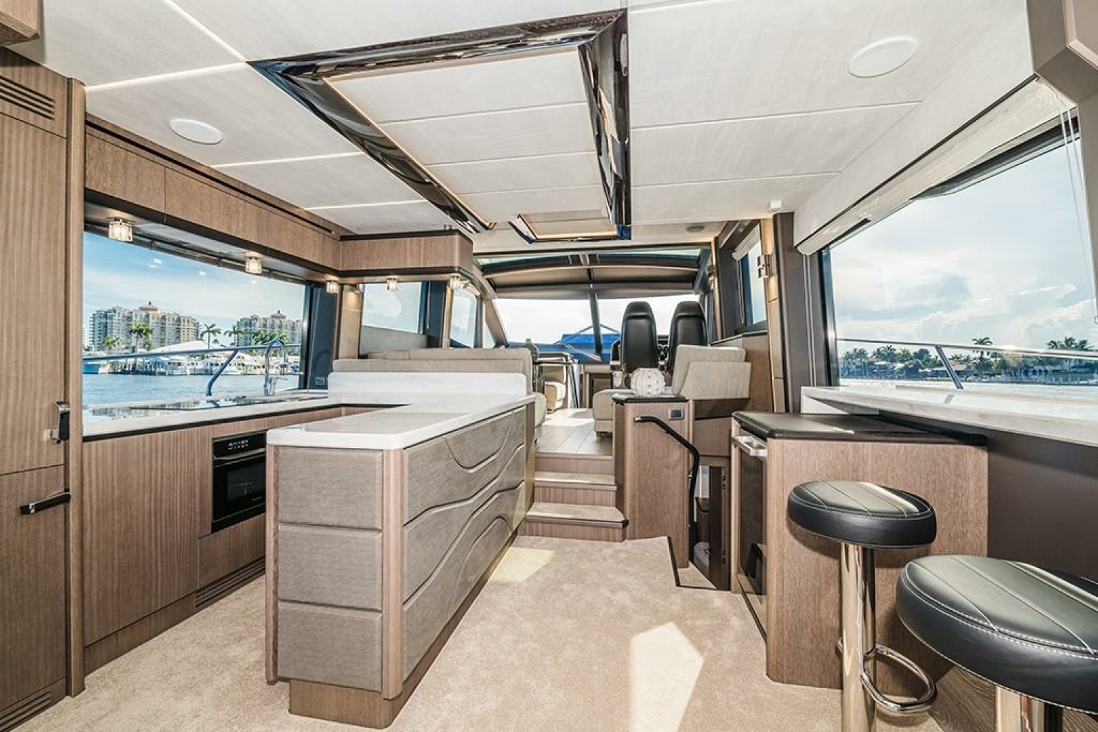 2025 Galeon 680 FLY