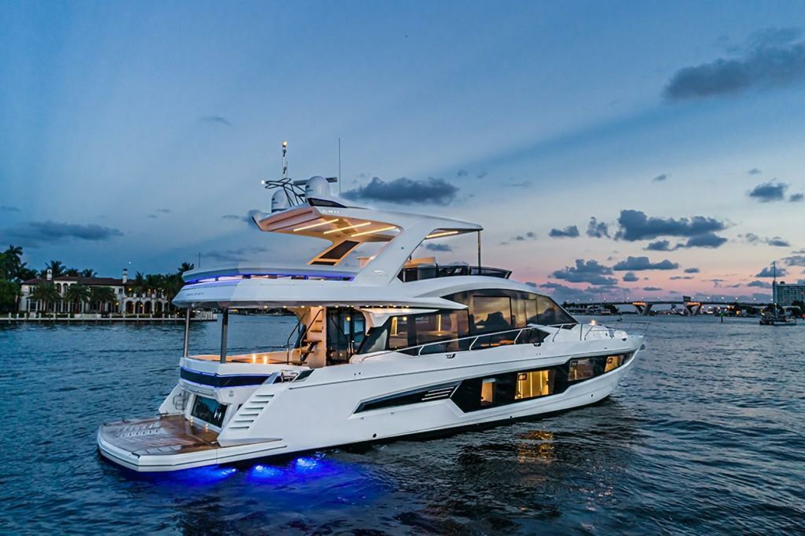 2025 Galeon 680 FLY