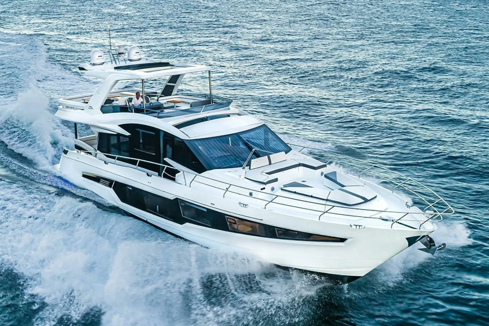 2025 Galeon 680 FLY