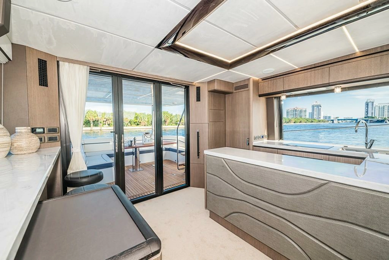 2025 Galeon 680 FLY