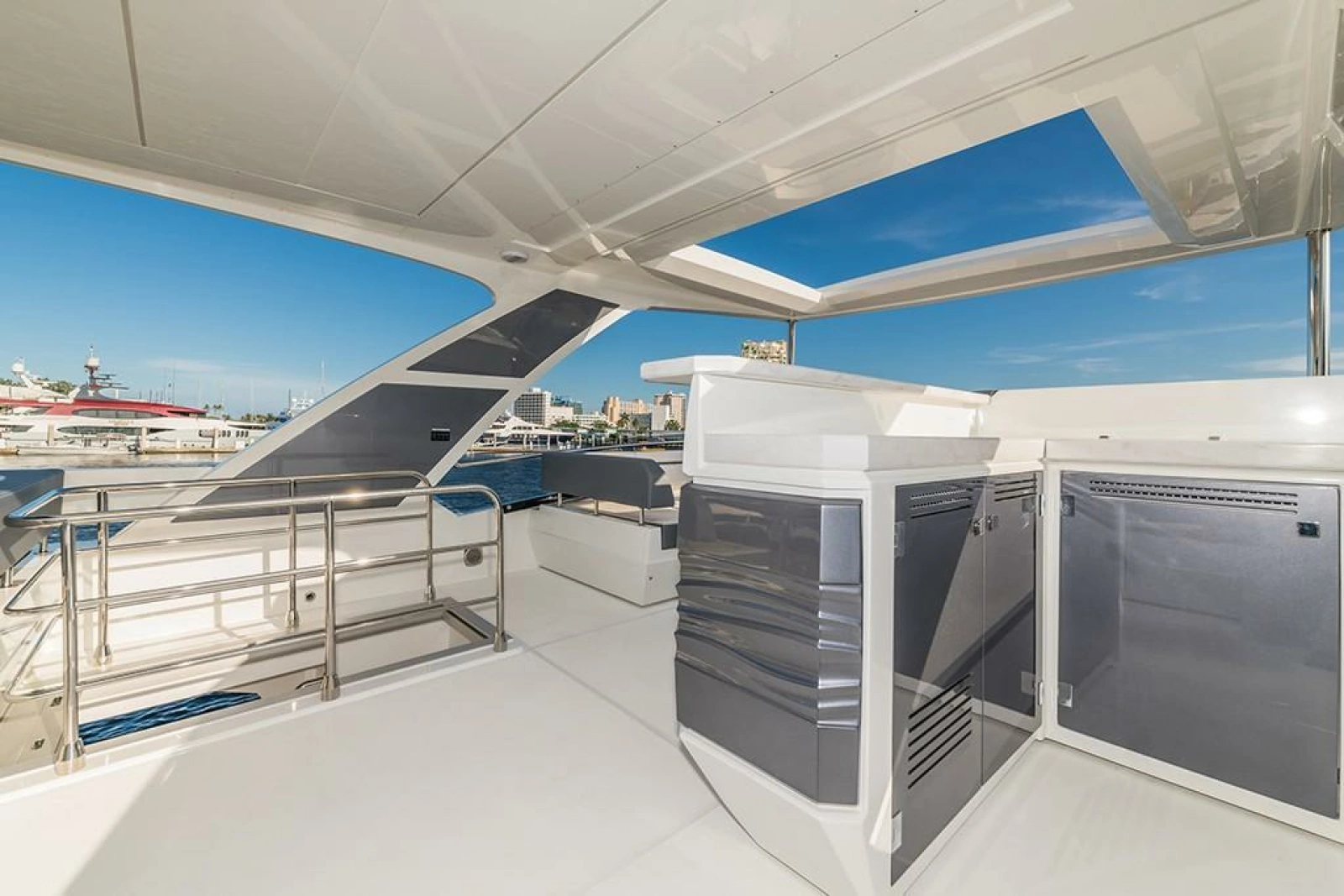 2025 Galeon 680 FLY