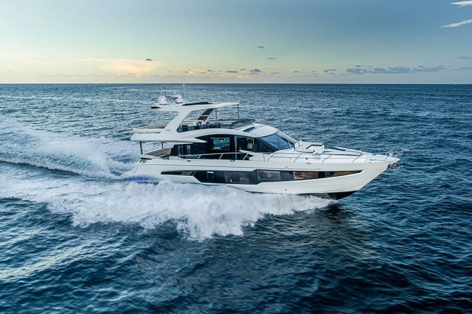 2025 Galeon 680 FLY