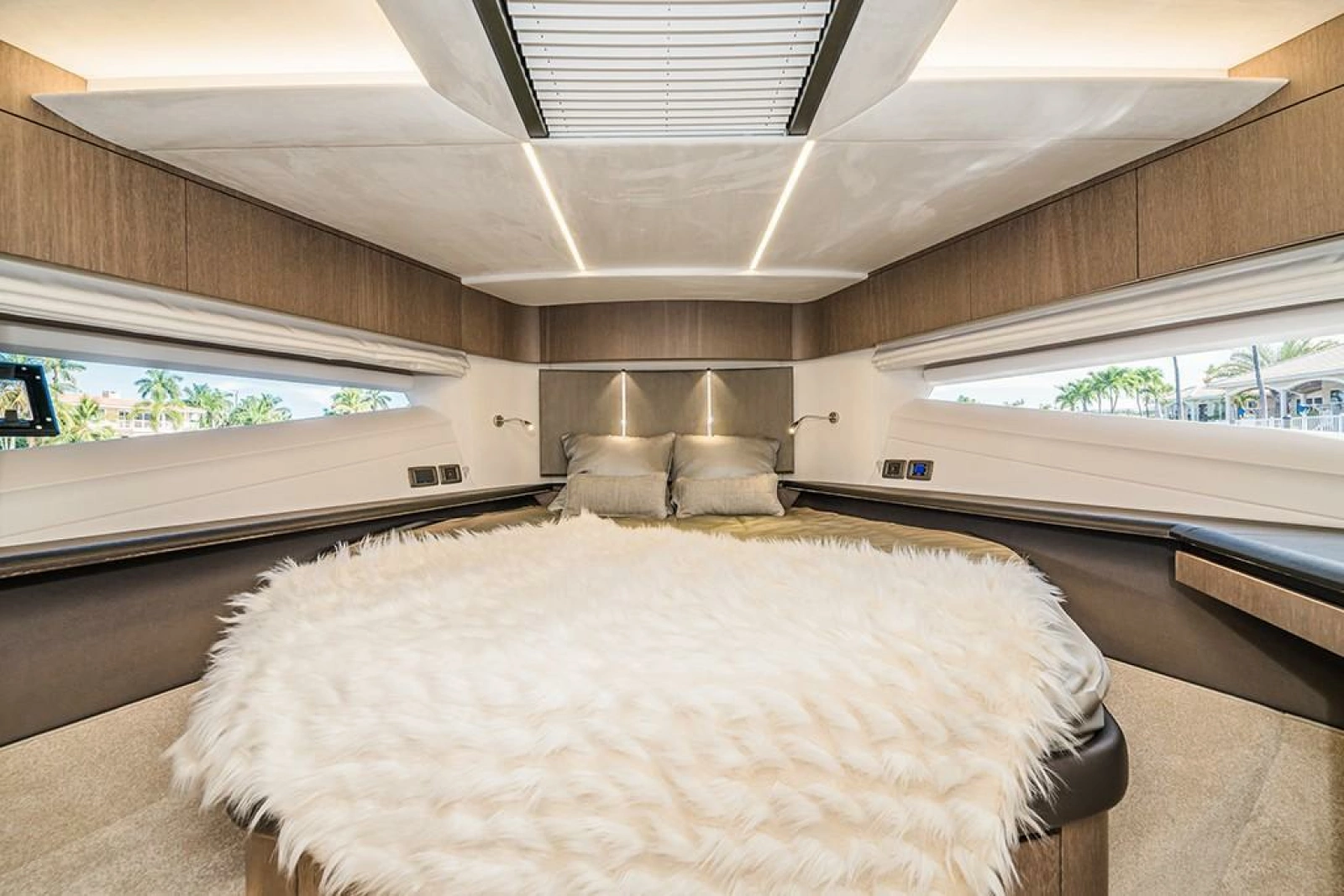 2025 Galeon 680 FLY