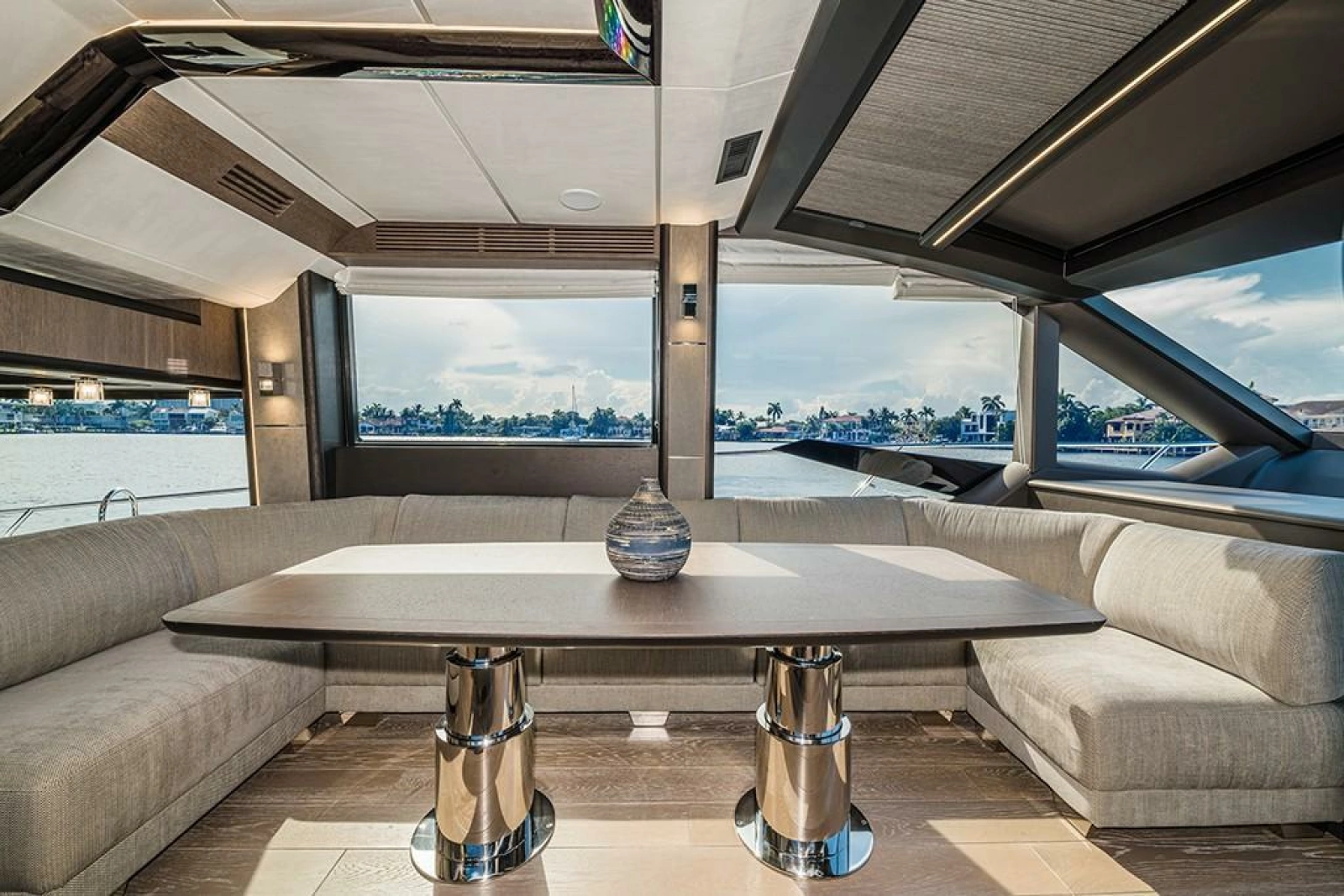 2025 Galeon 680 FLY