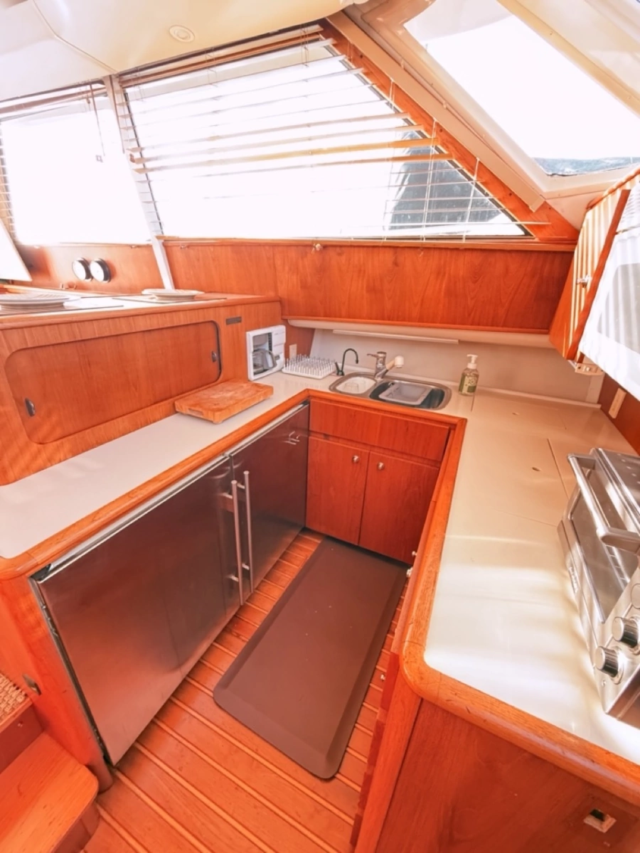 2000 Tiara Yachts 