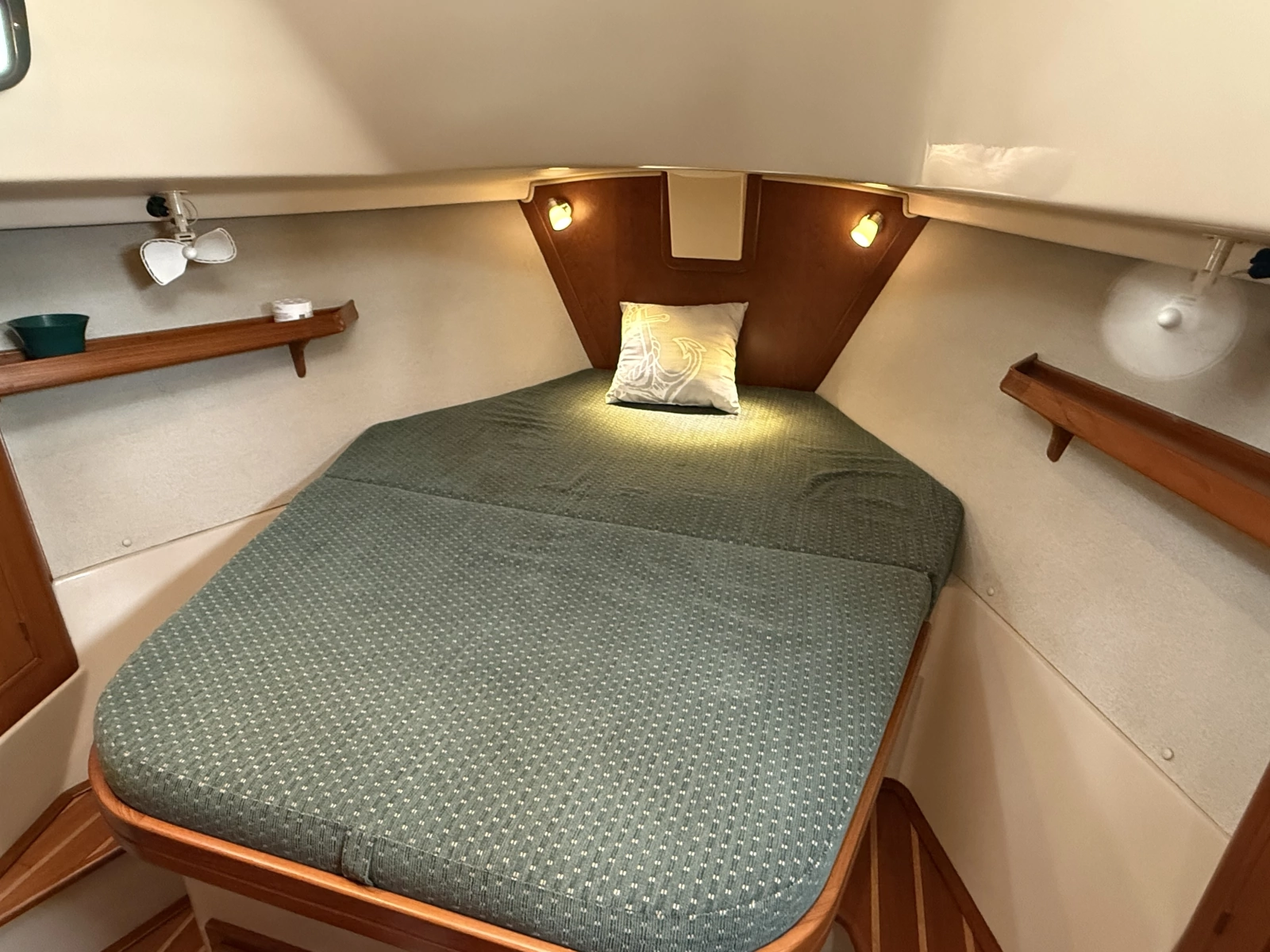 2005 Island Packet 370