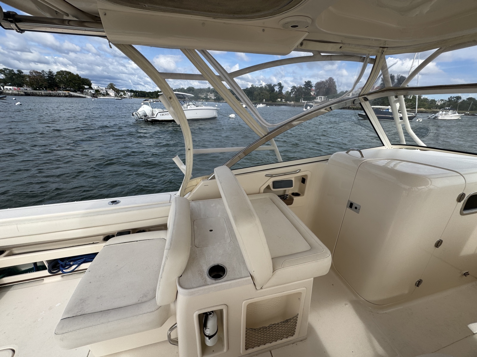 2017 Grady-White Freedom 307