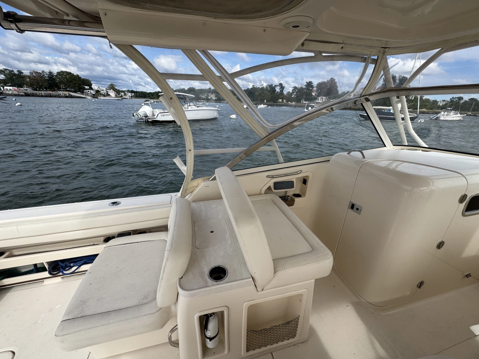 2017 Grady-White Freedom 307