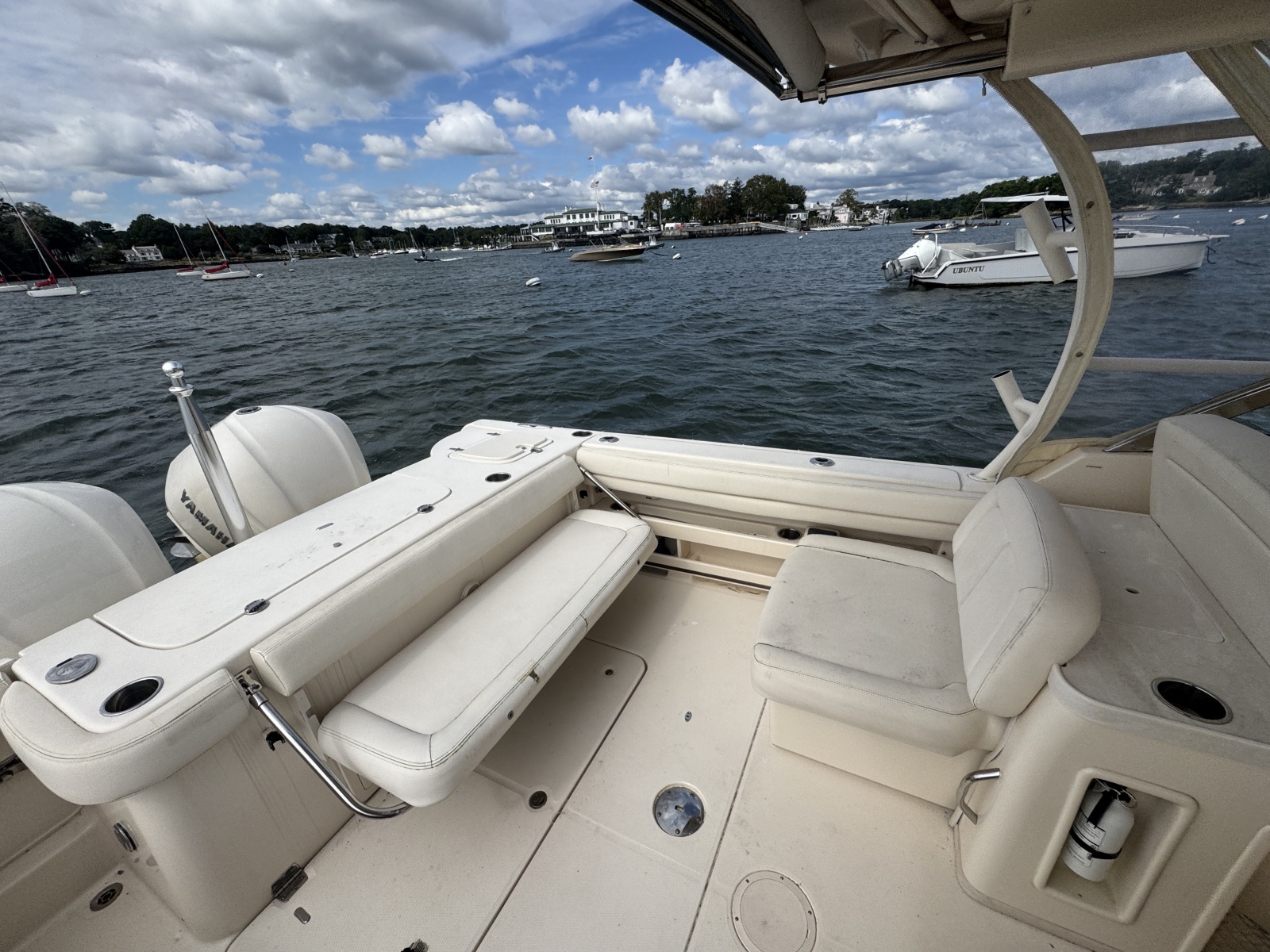 2017 Grady-White Freedom 307