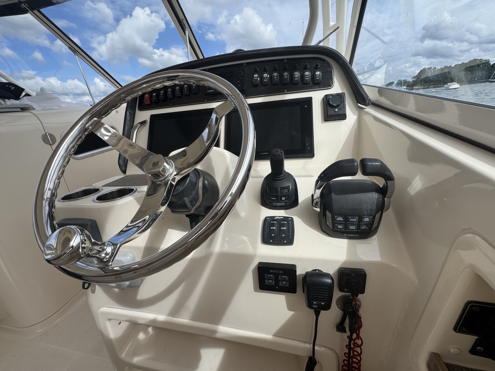 2017 Grady-White Freedom 307