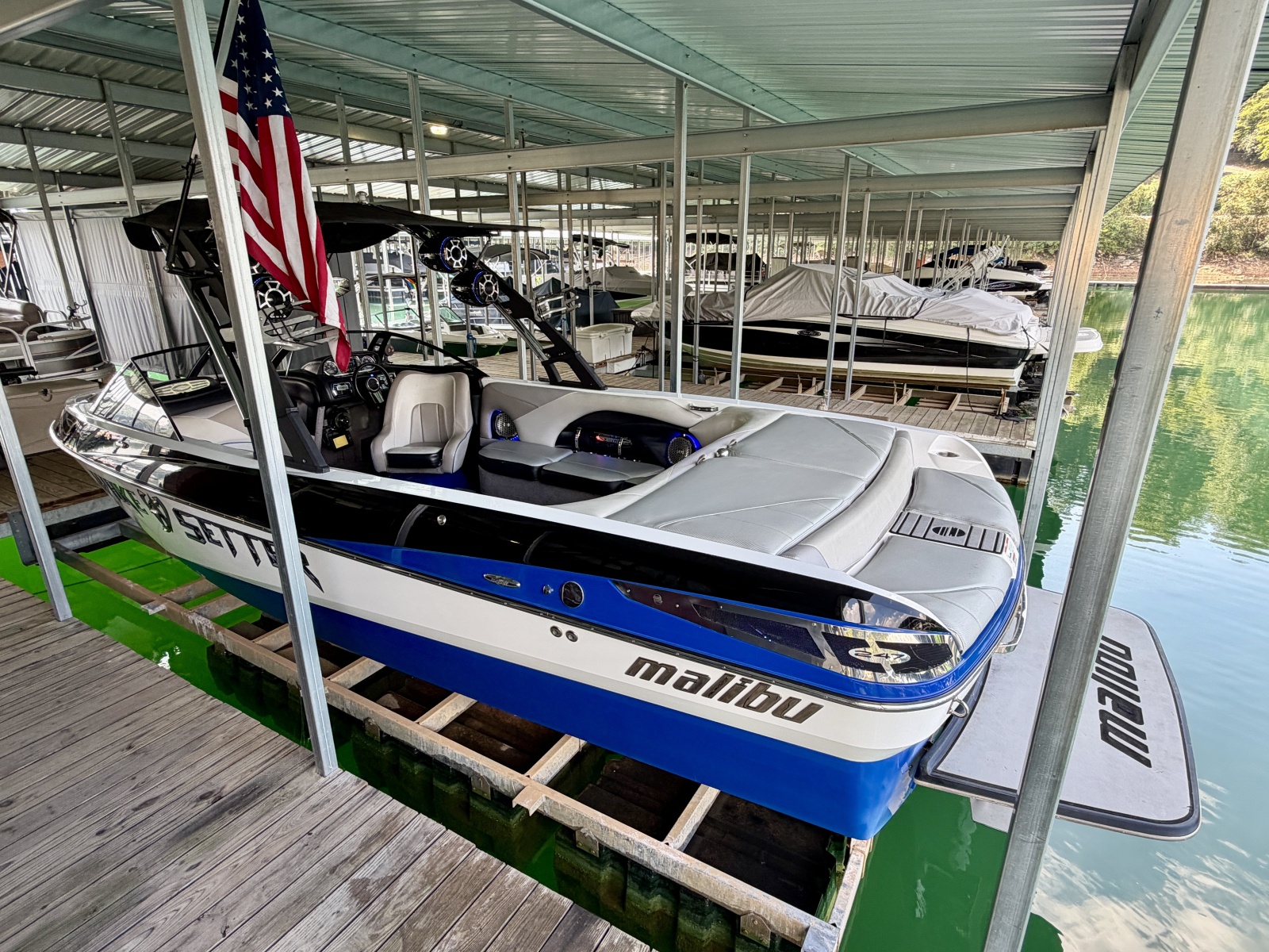 2011 Malibu Wakesetter 247 LSV