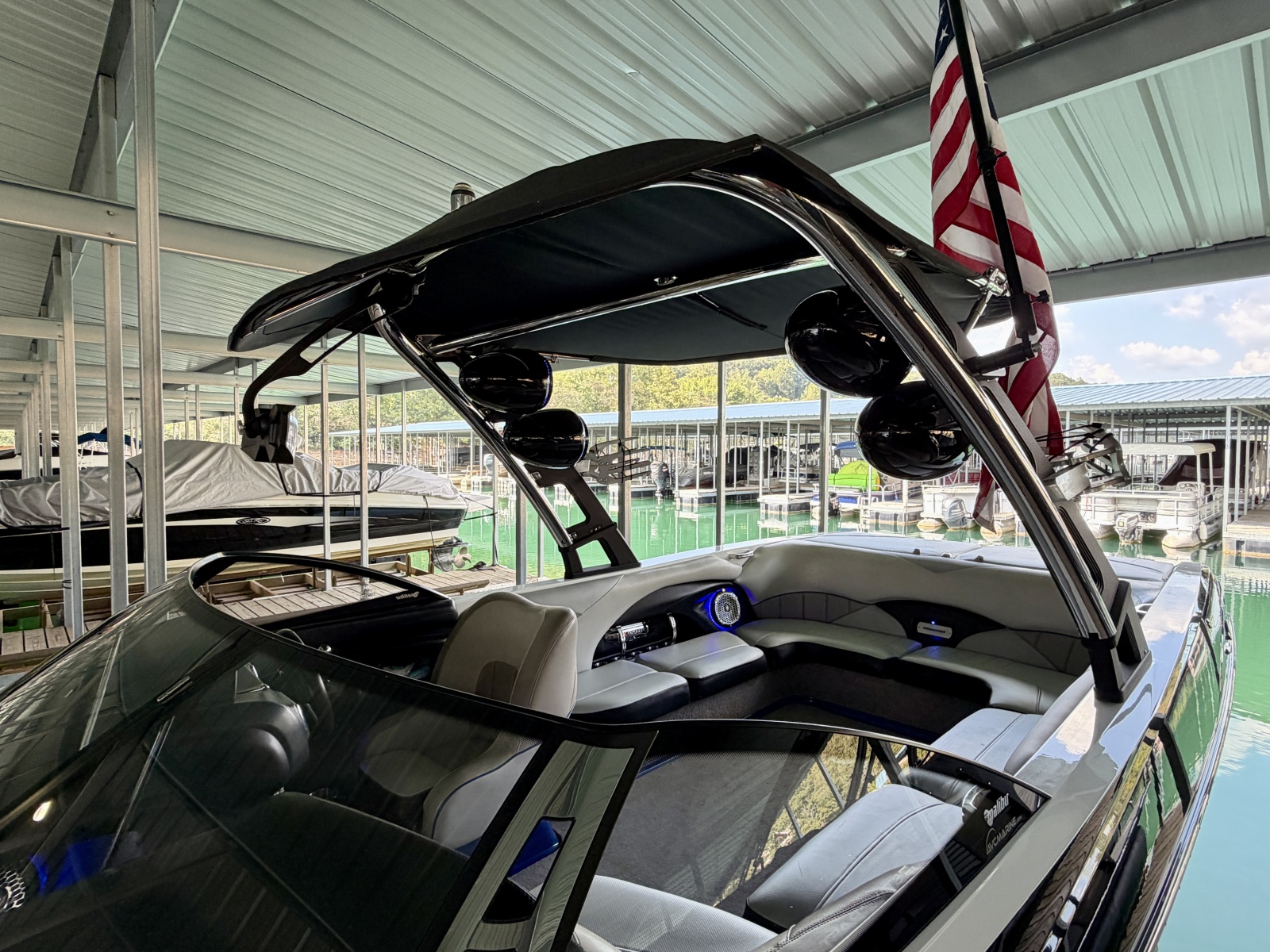 2011 Malibu Wakesetter 247 LSV