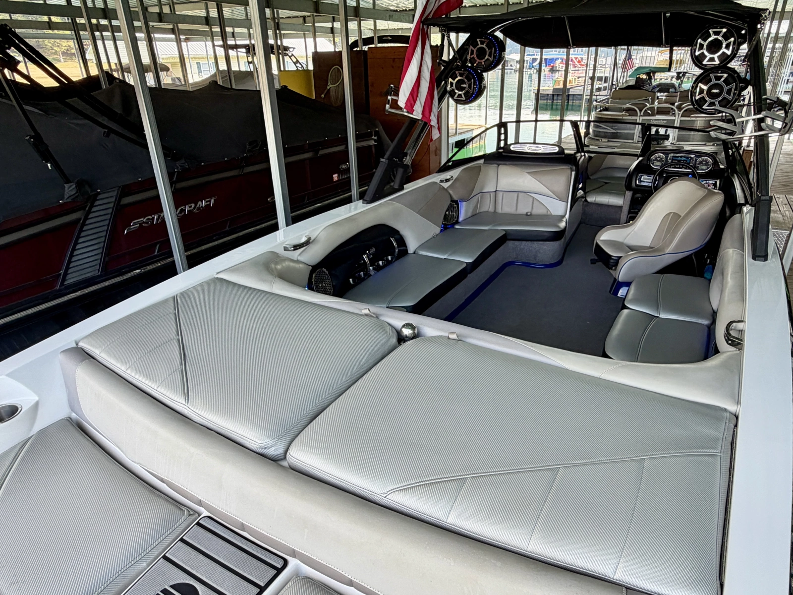 2011 Malibu Wakesetter 247 LSV