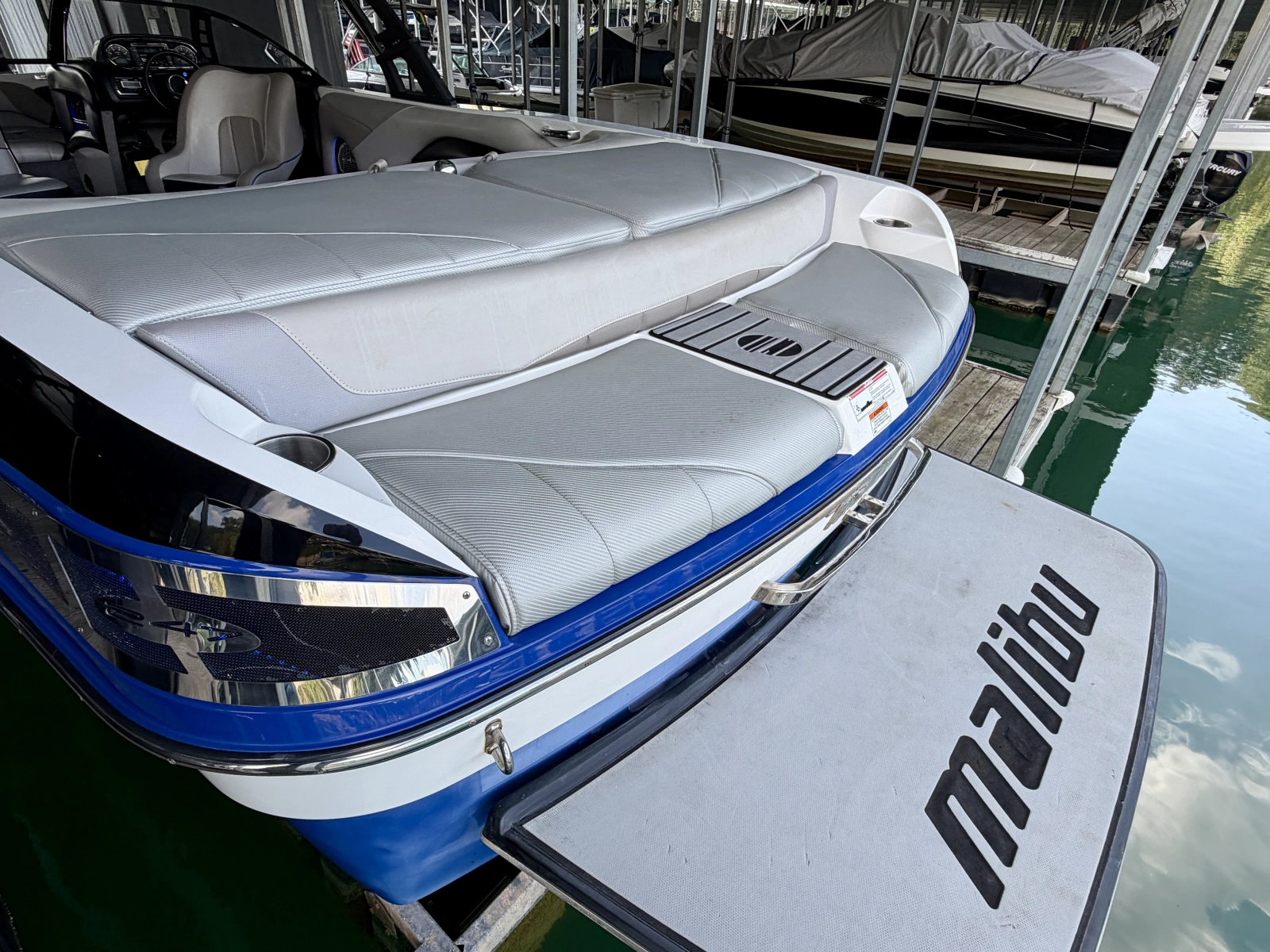 2011 Malibu Wakesetter 247 LSV