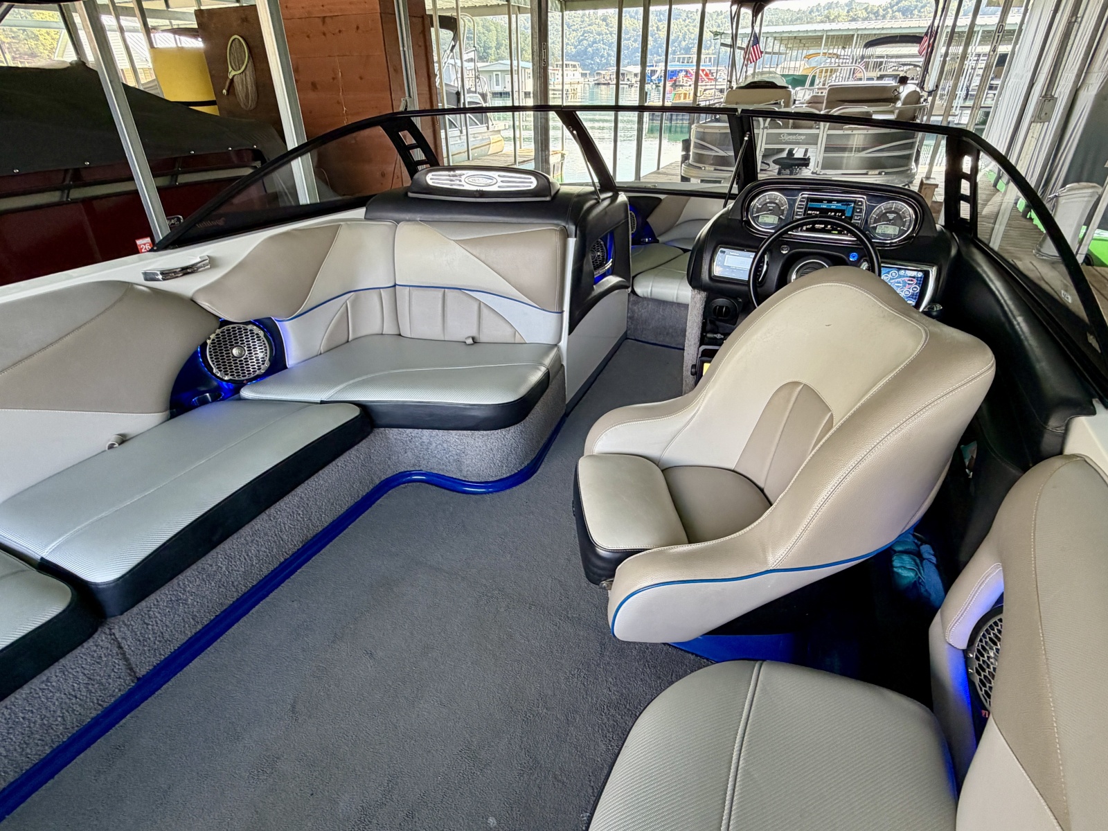 2011 Malibu Wakesetter 247 LSV