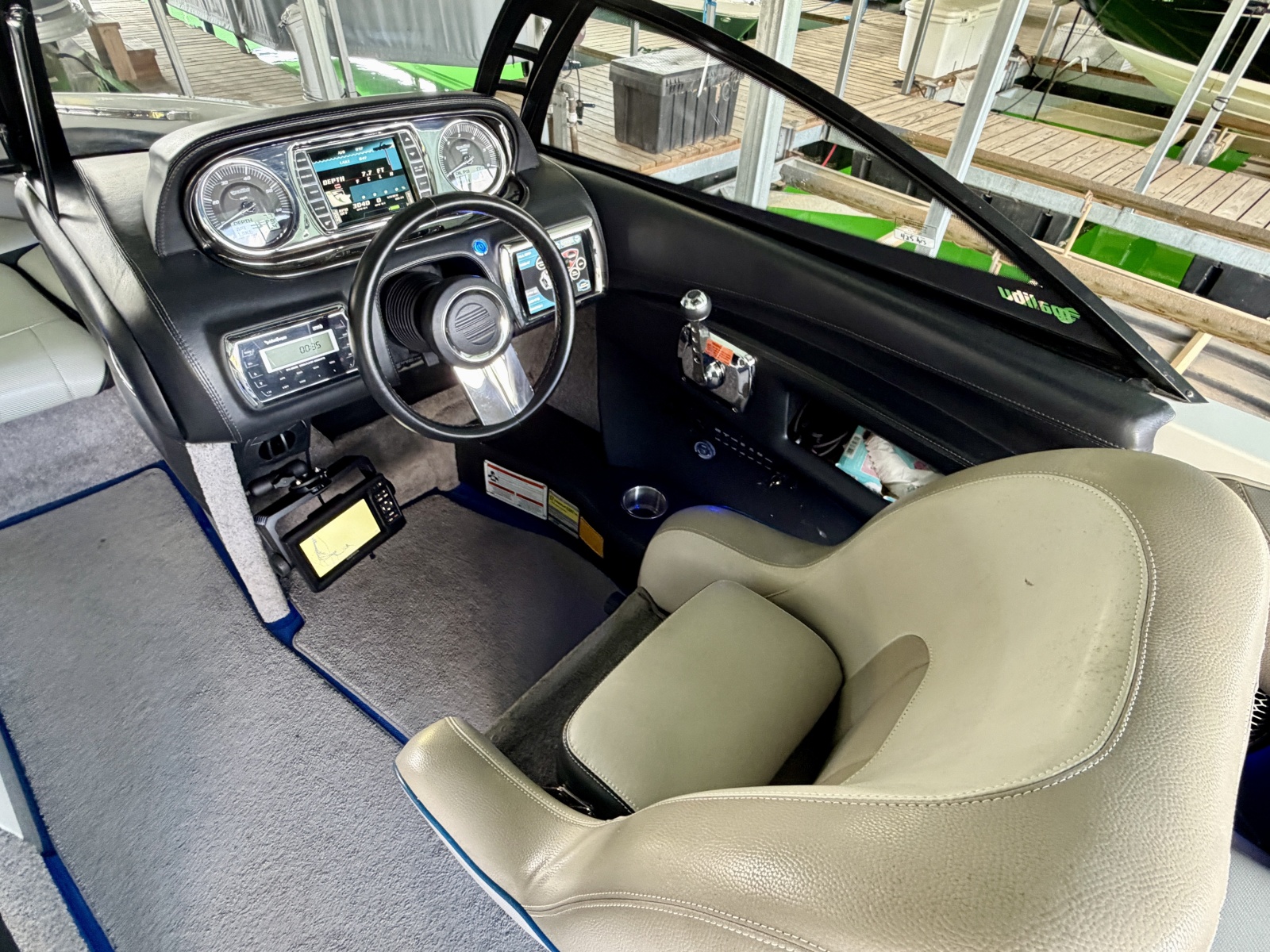 2011 Malibu Wakesetter 247 LSV