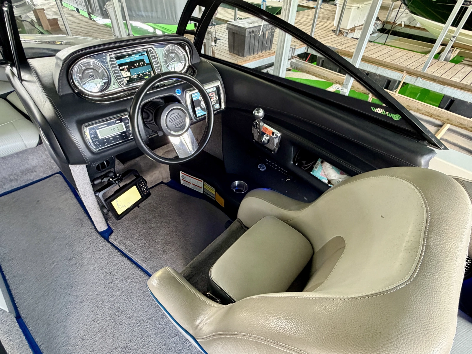 2011 Malibu Wakesetter 247 LSV