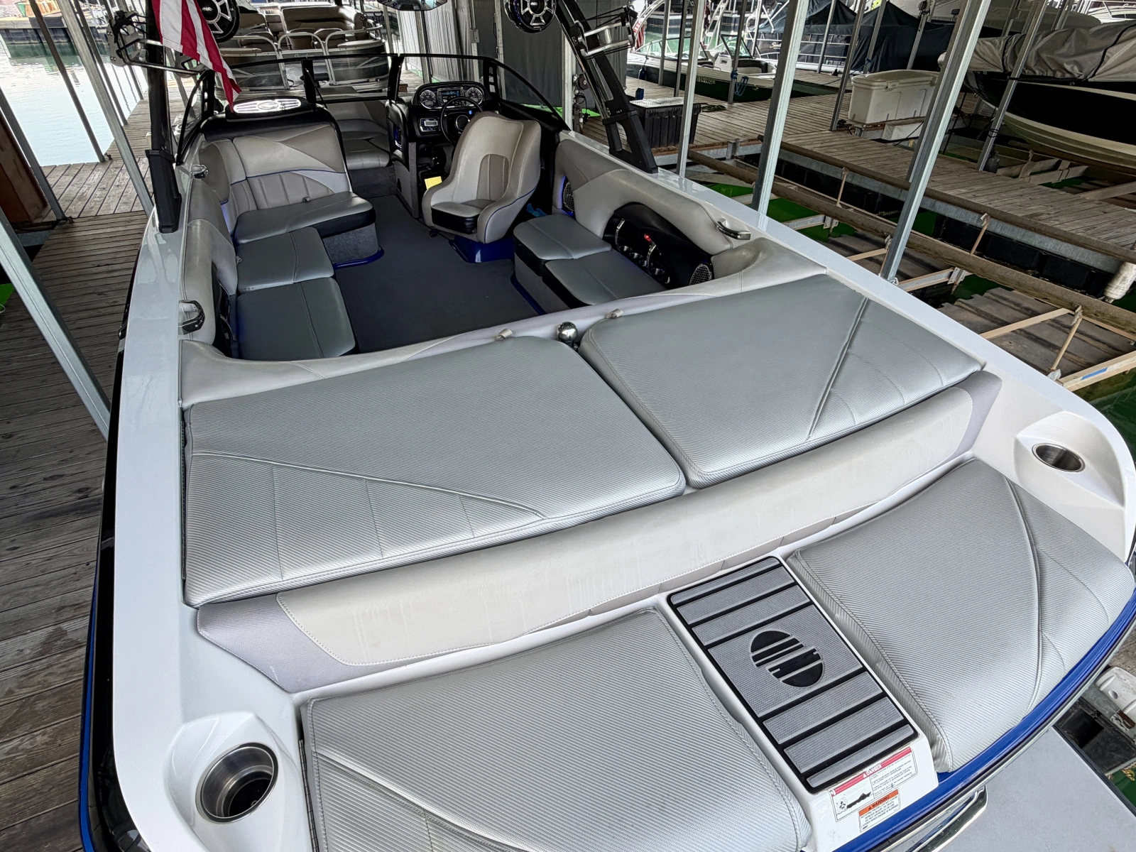 2011 Malibu Wakesetter 247 LSV