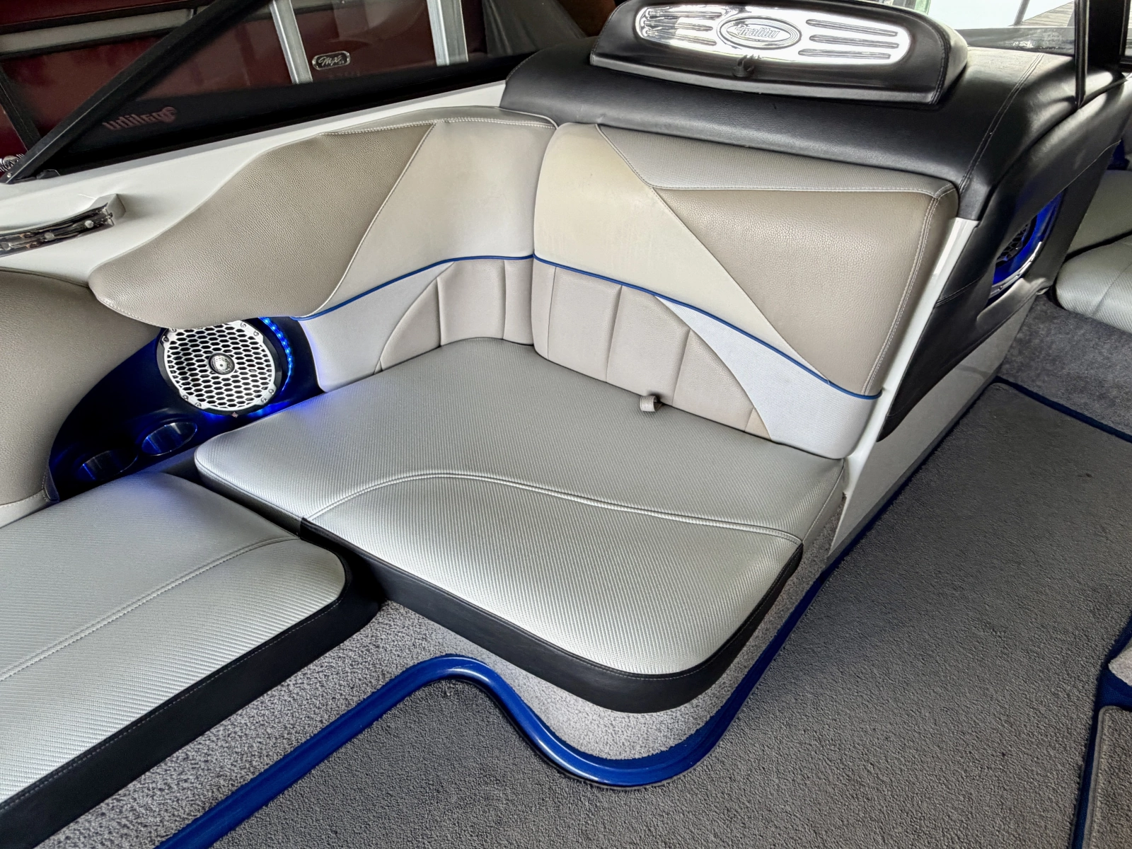 2011 Malibu Wakesetter 247 LSV