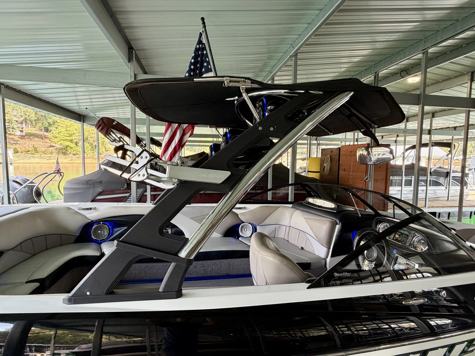 2011 Malibu Wakesetter 247 LSV