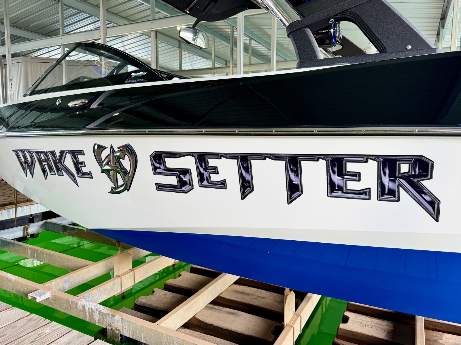 2011 Malibu Wakesetter 247 LSV