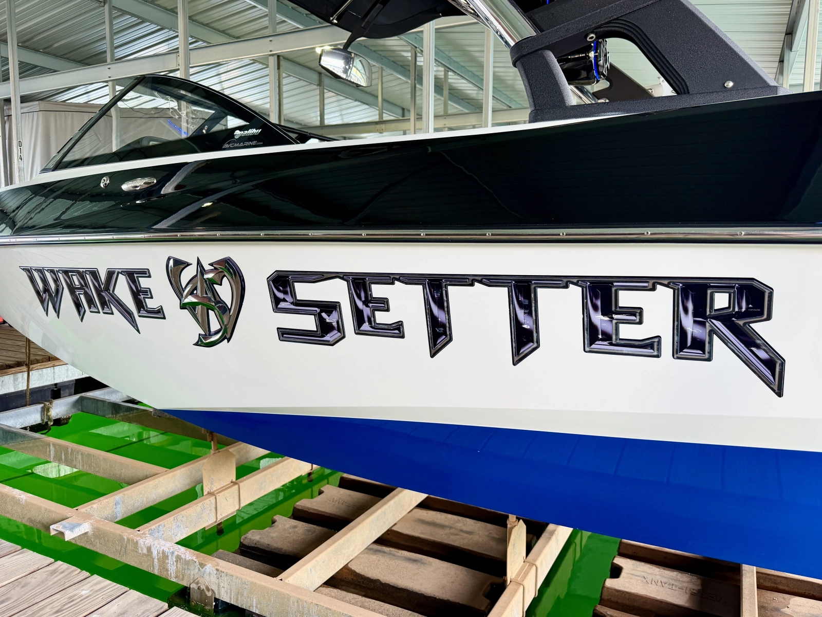 2011 Malibu Wakesetter 247 LSV