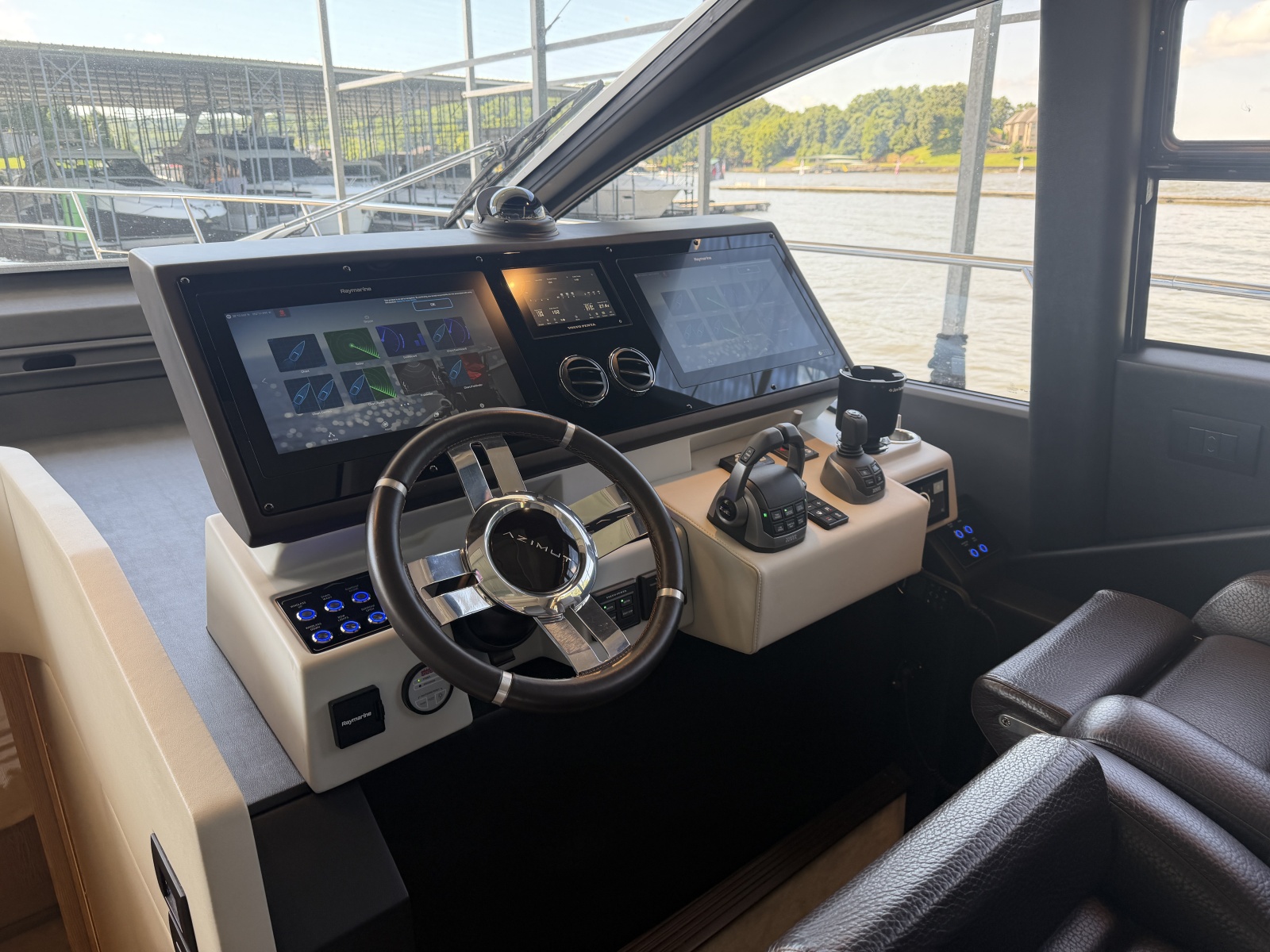 2023 Azimut S6