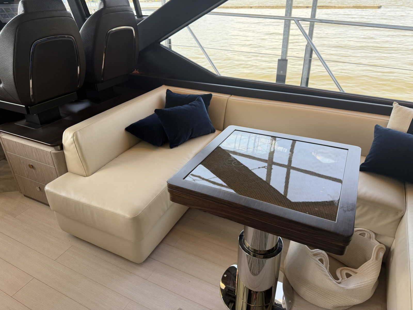 2023 Azimut S6