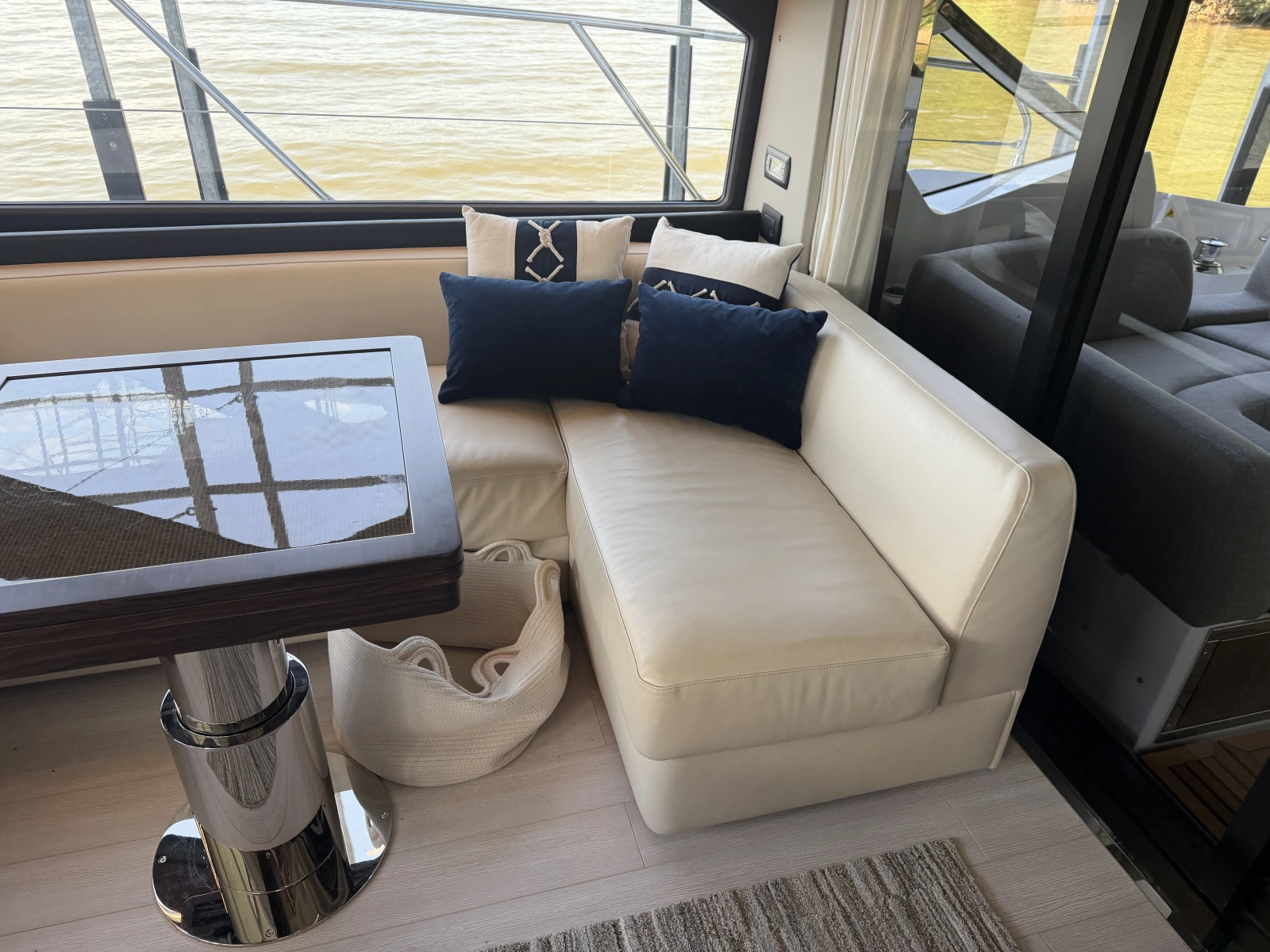 2023 Azimut S6
