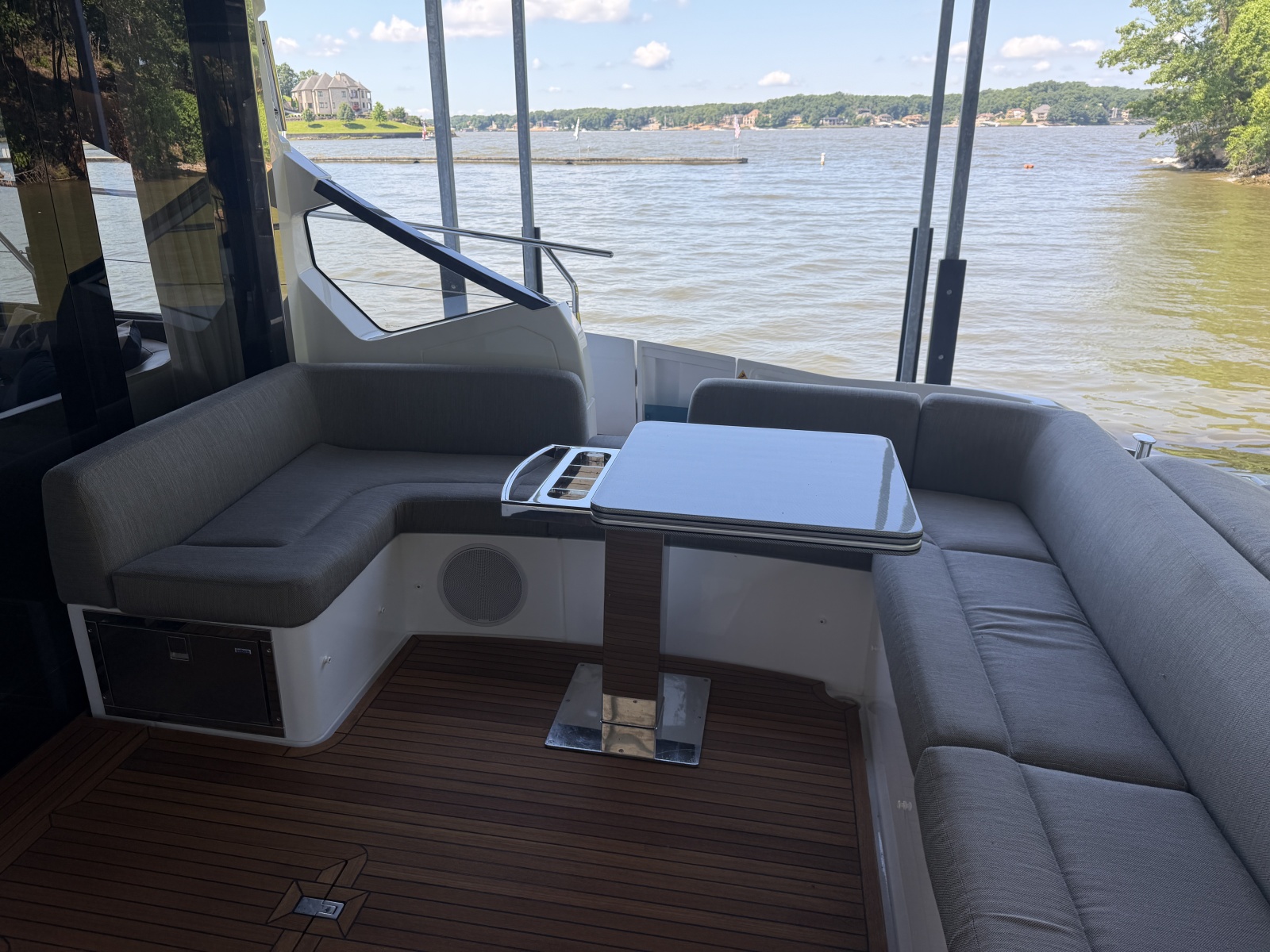 2023 Azimut S6