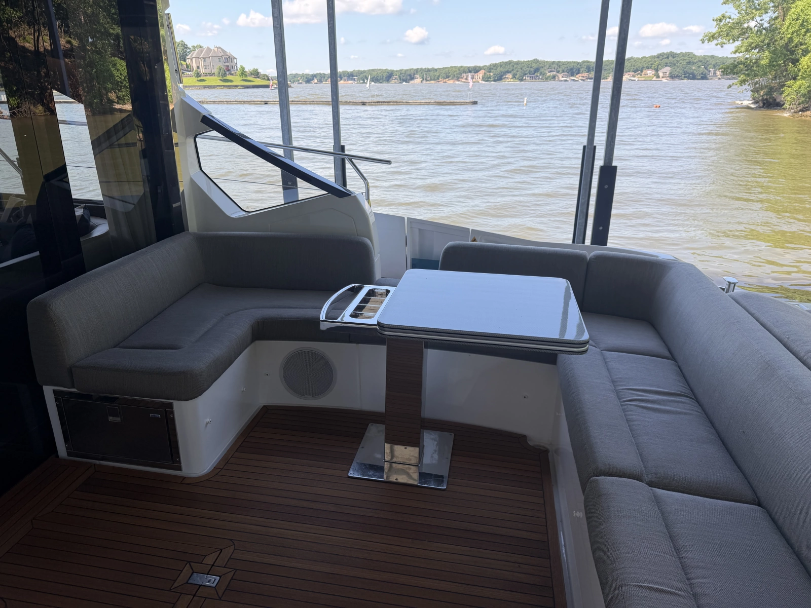 2023 Azimut S6