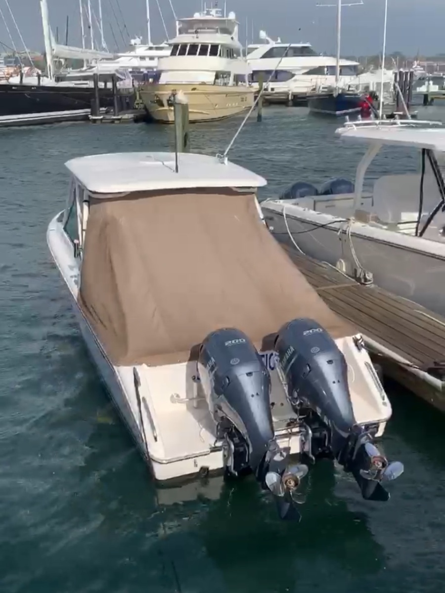 2017 Pursuit 265 DC