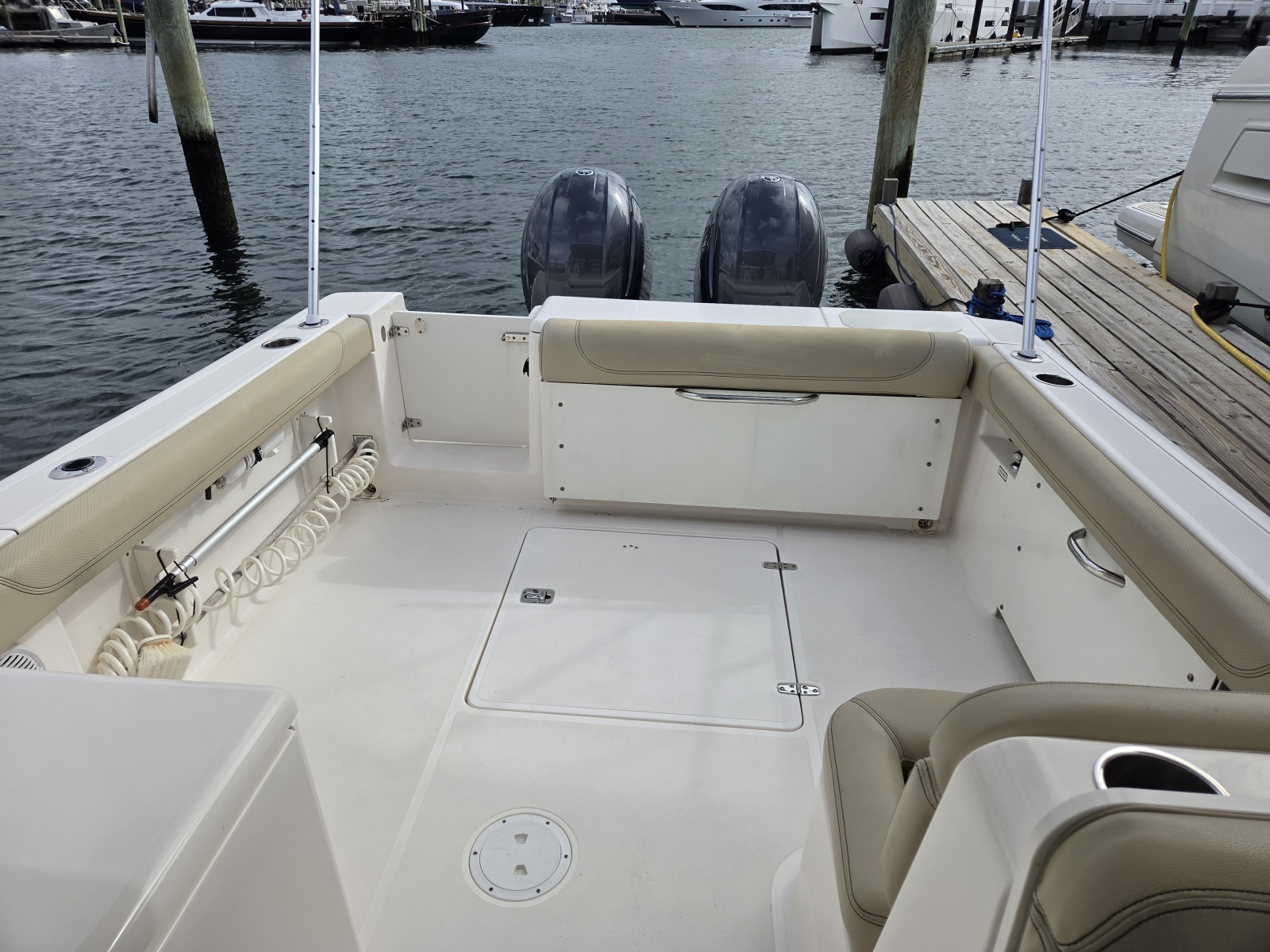 2017 Pursuit 265 DC