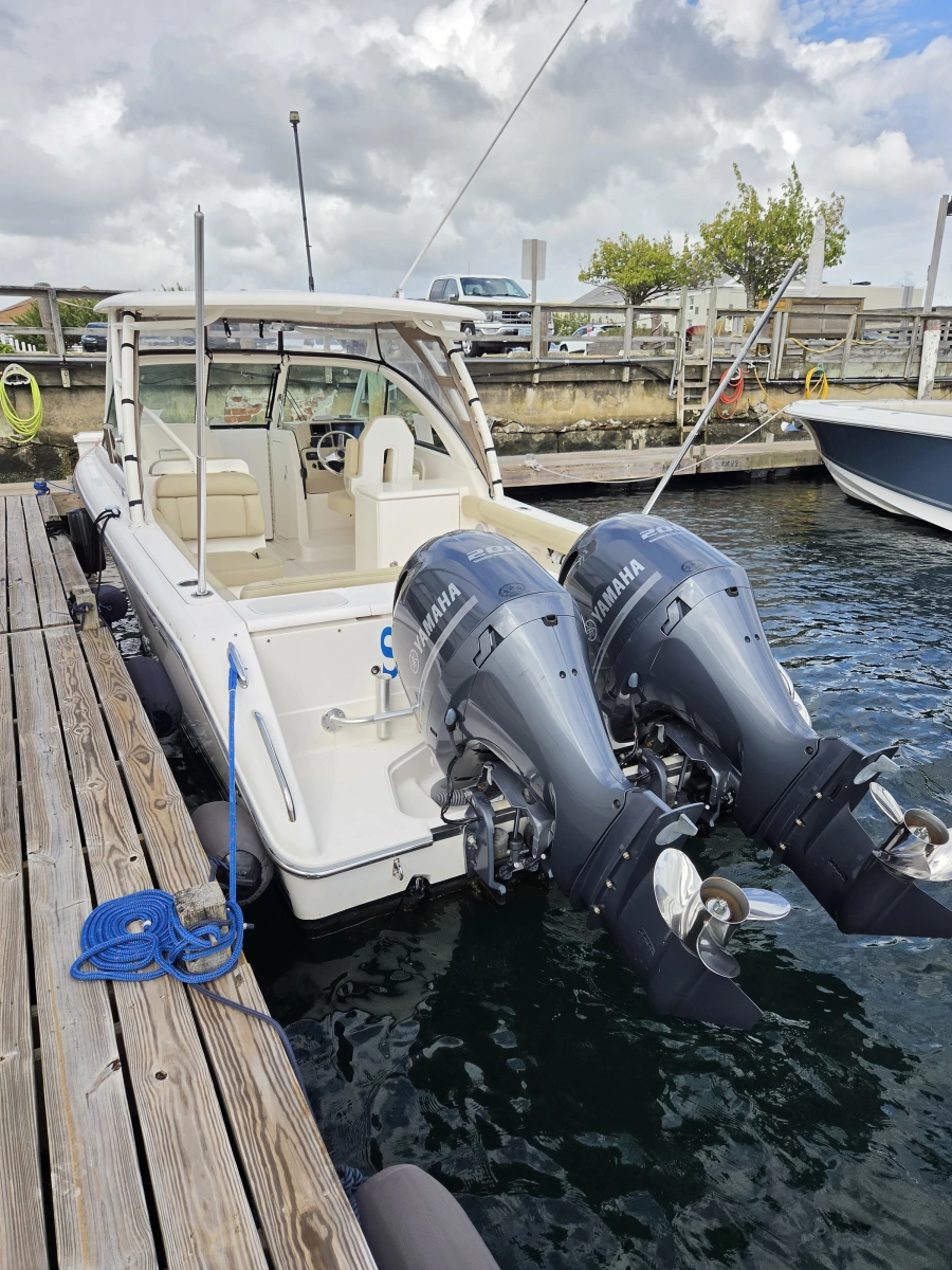 2017 Pursuit 265 DC