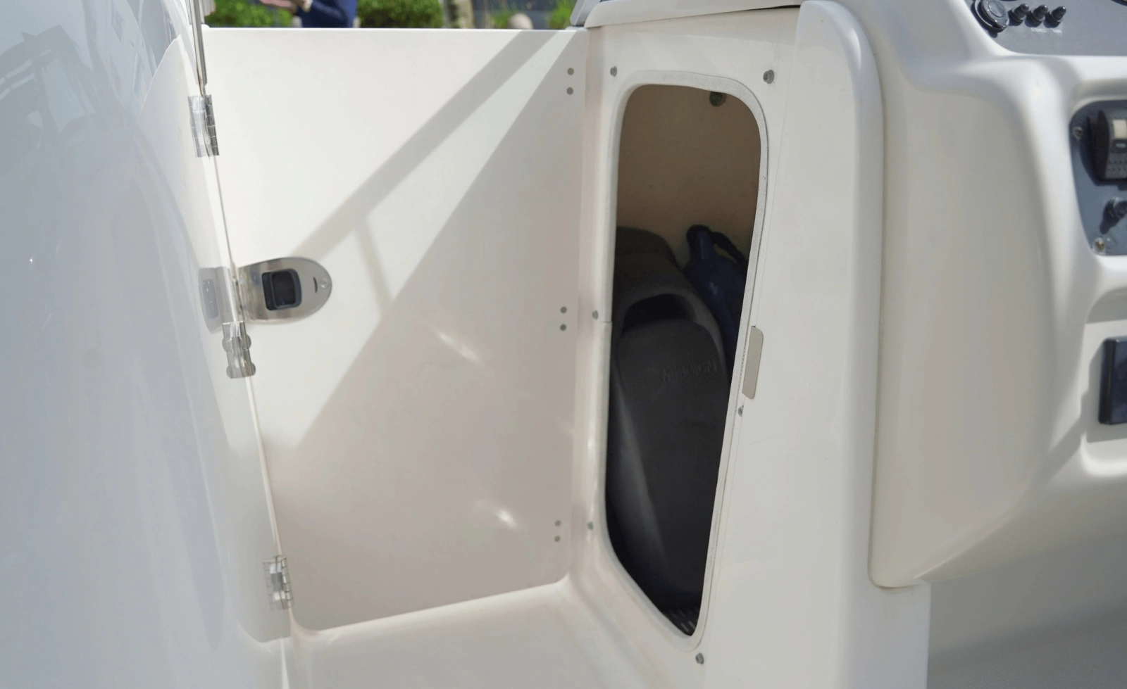 2016 Robalo R207