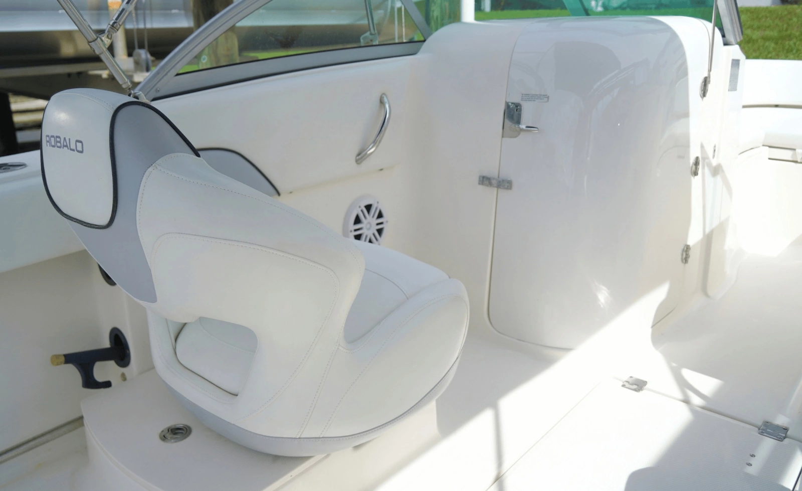 2016 Robalo R207
