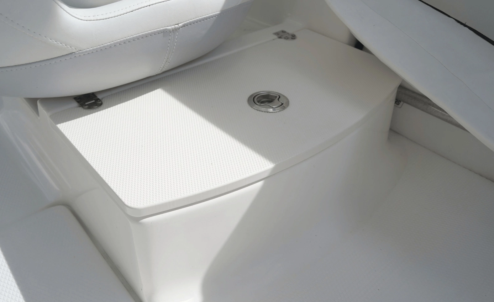2016 Robalo R207