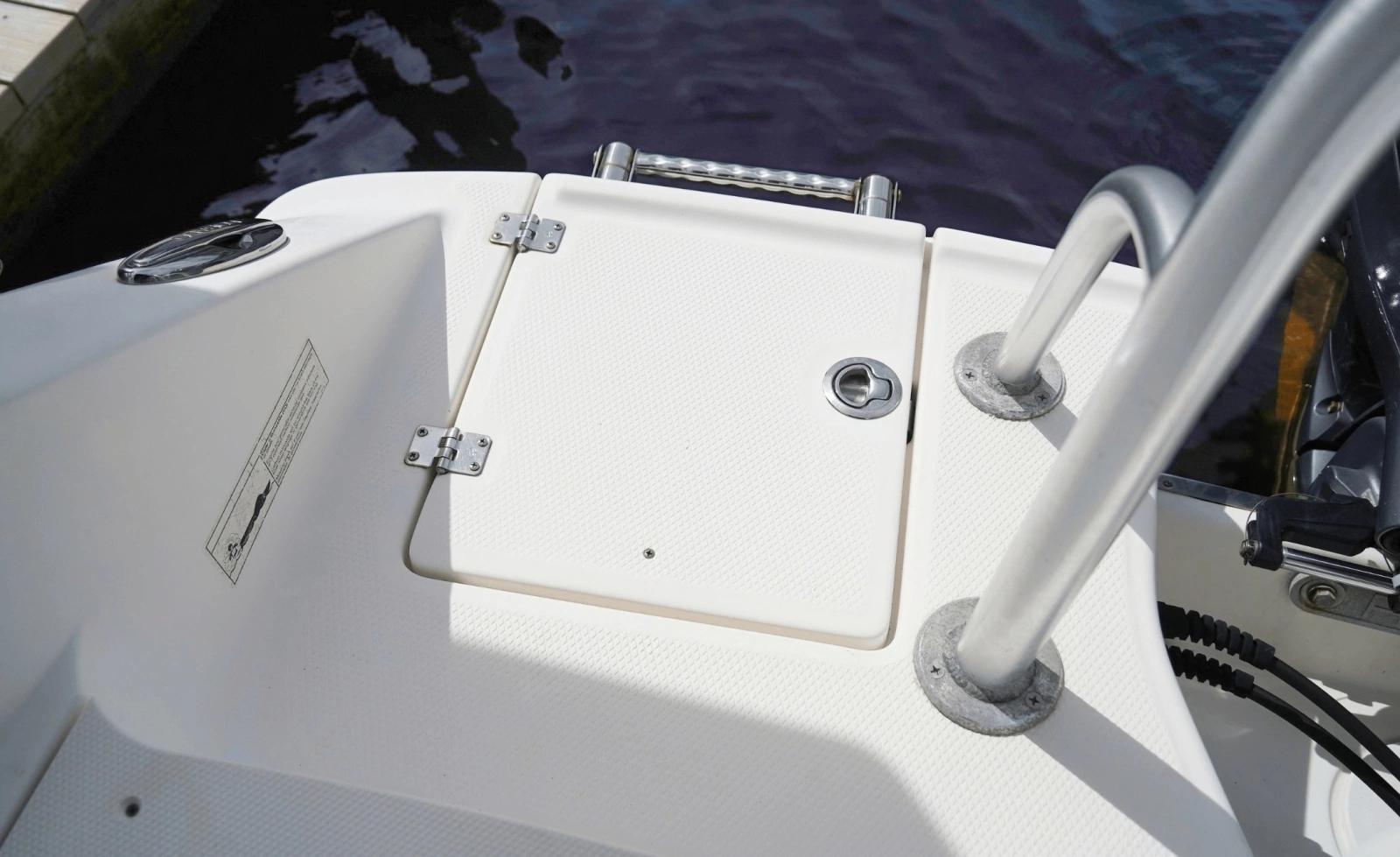 2016 Robalo R207