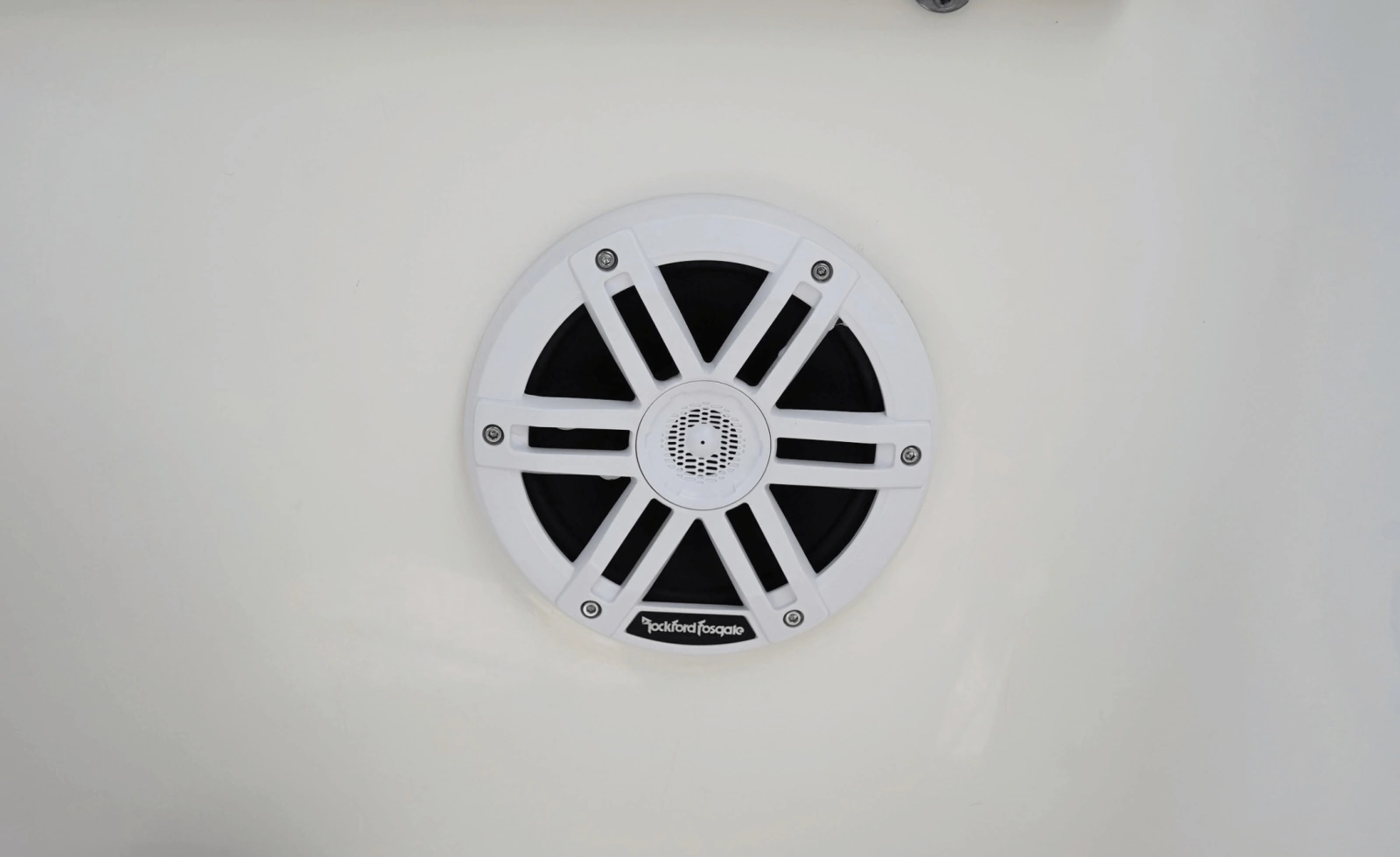 2016 Robalo R207