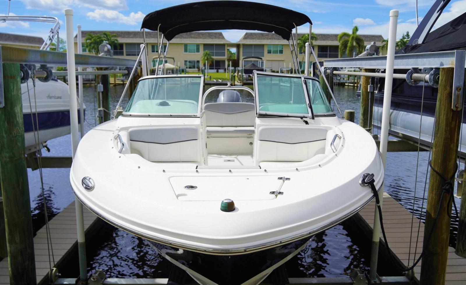 2016 Robalo R207