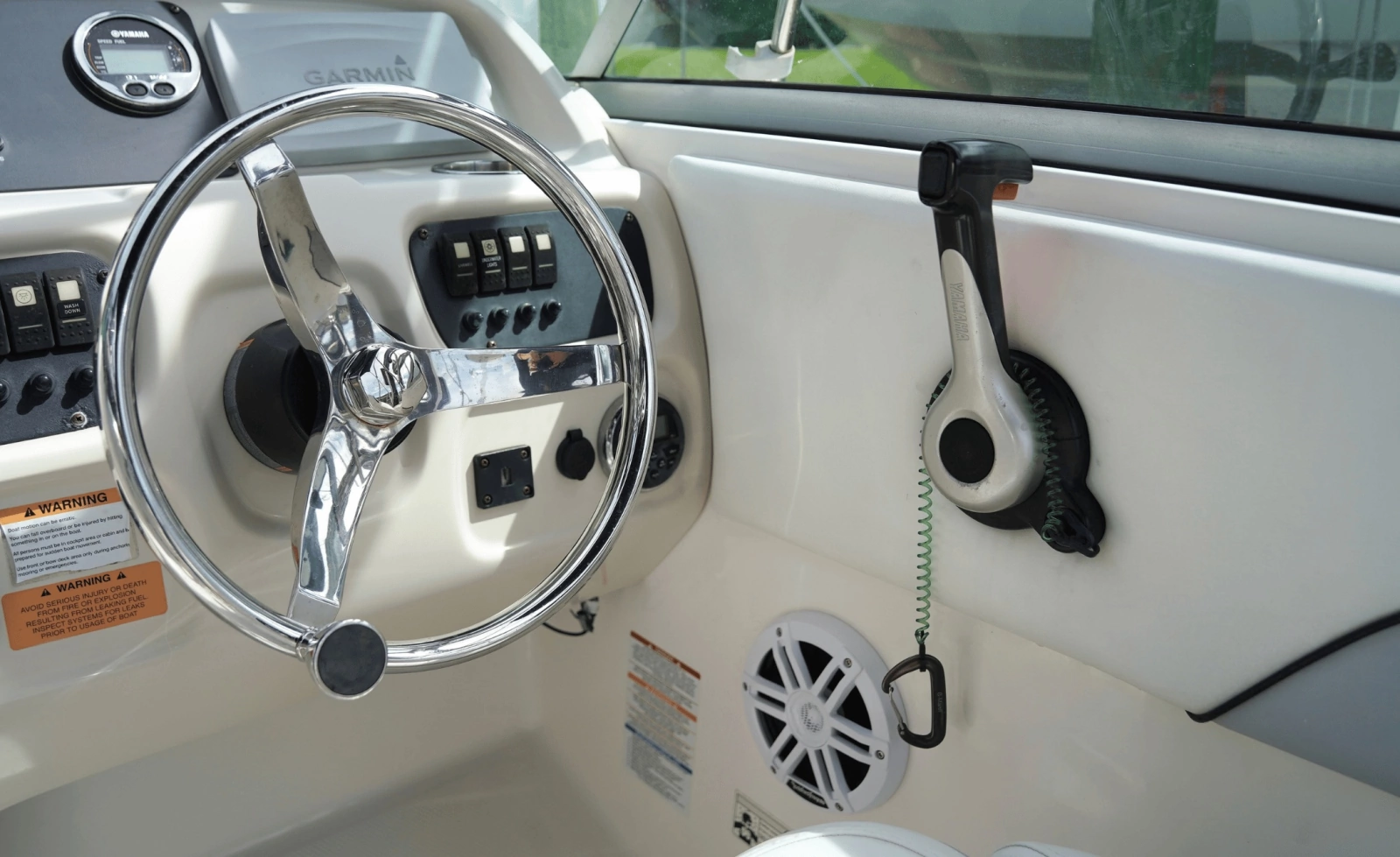 2016 Robalo R207