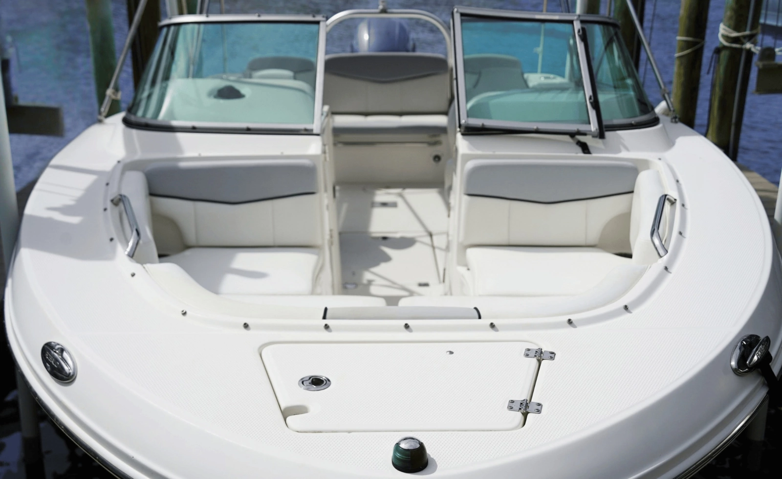 2016 Robalo R207