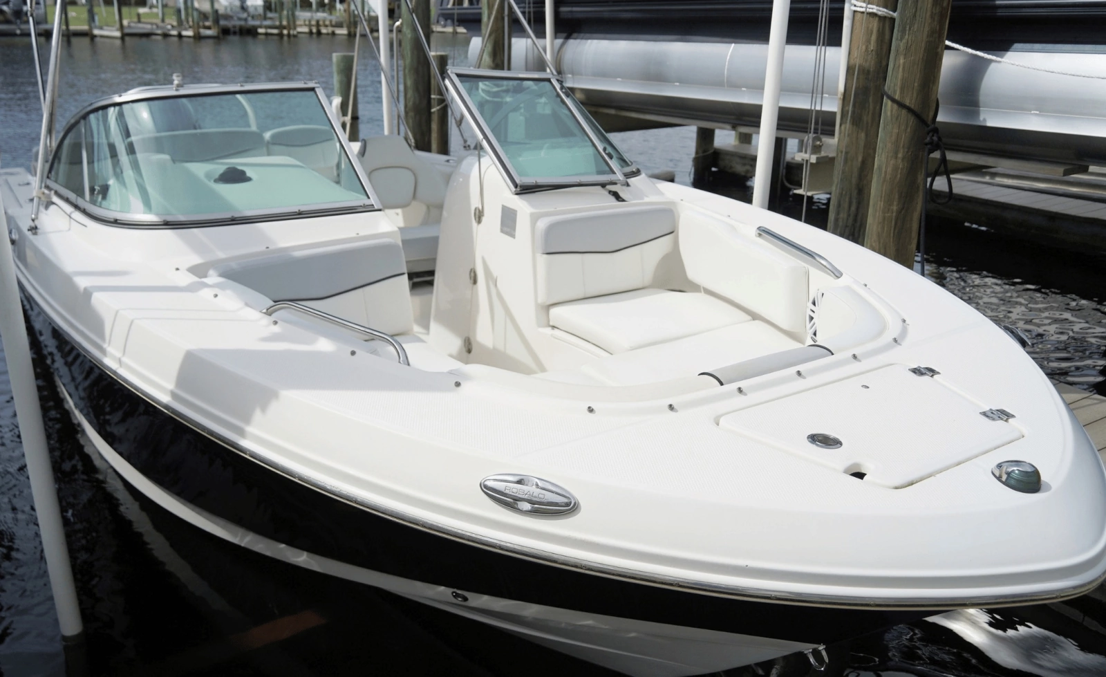 2016 Robalo R207