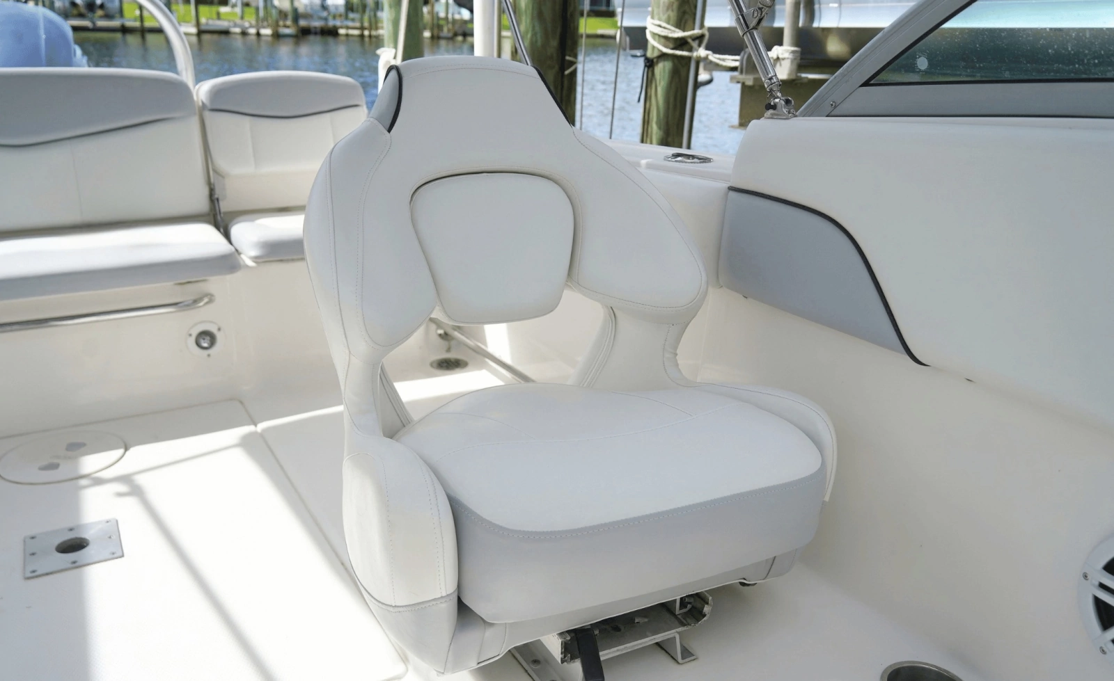 2016 Robalo R207