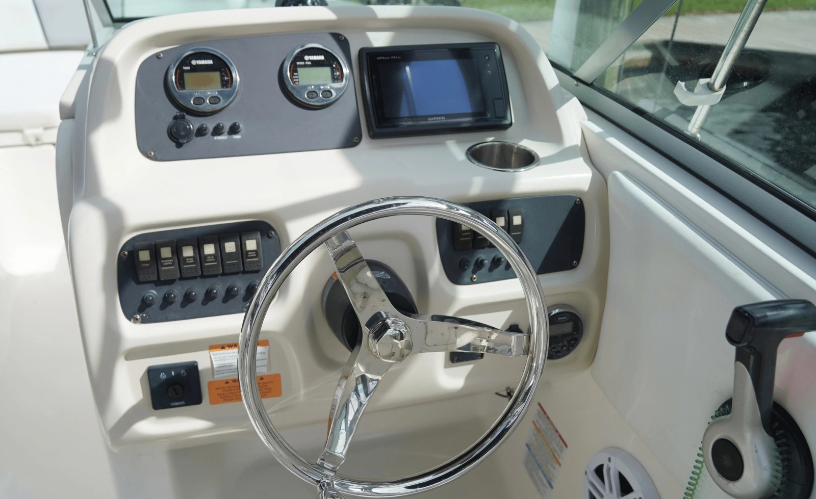 2016 Robalo R207